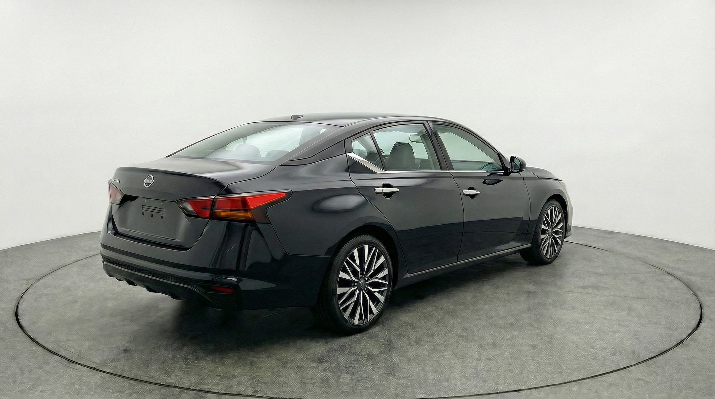 Thumbnail: 2025 Nissan Altima - 7