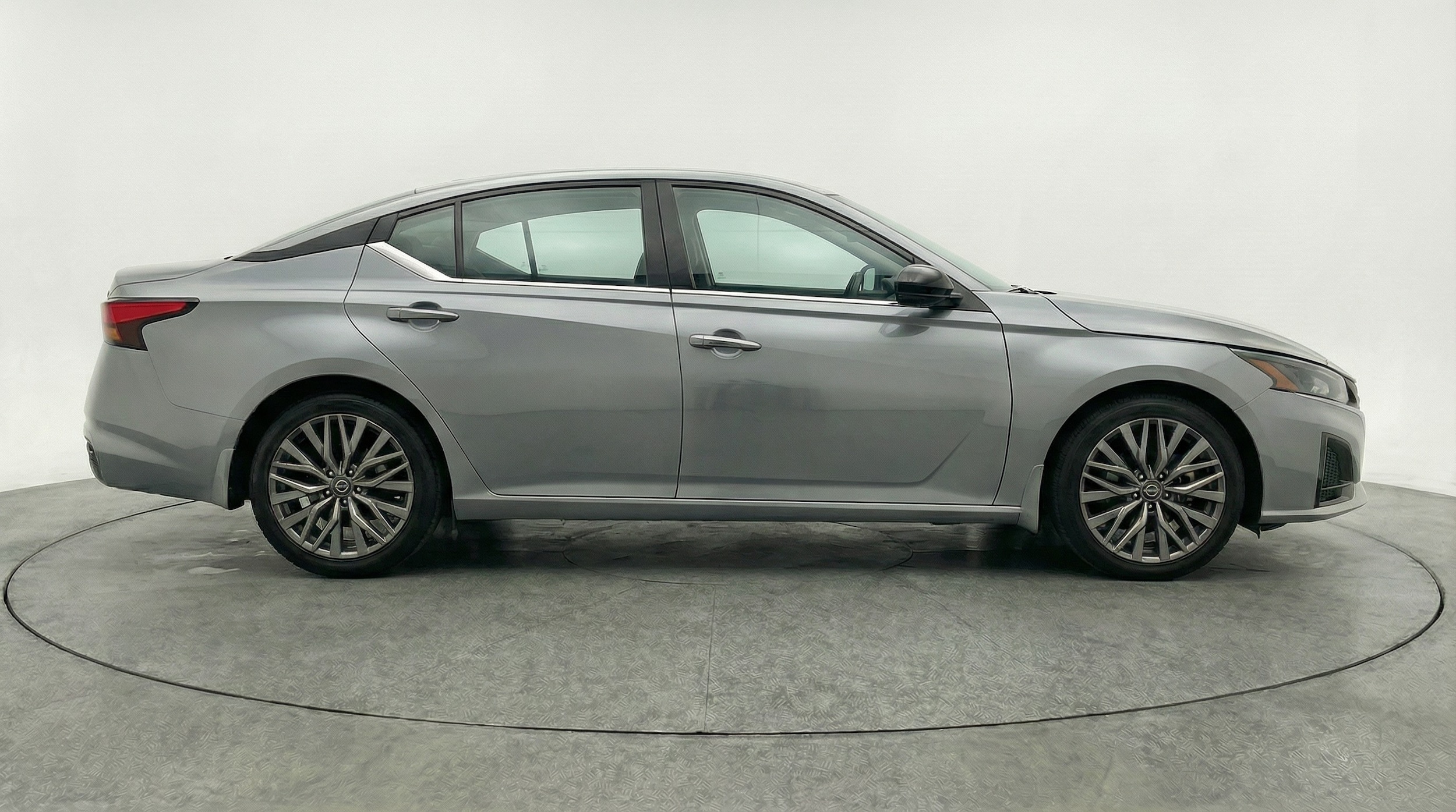 Thumbnail: 2025 Nissan Altima - 8