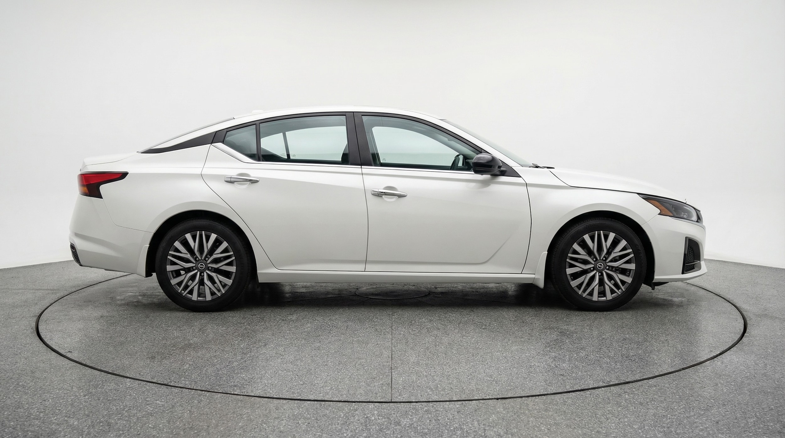 Thumbnail: 2025 Nissan Altima - 8