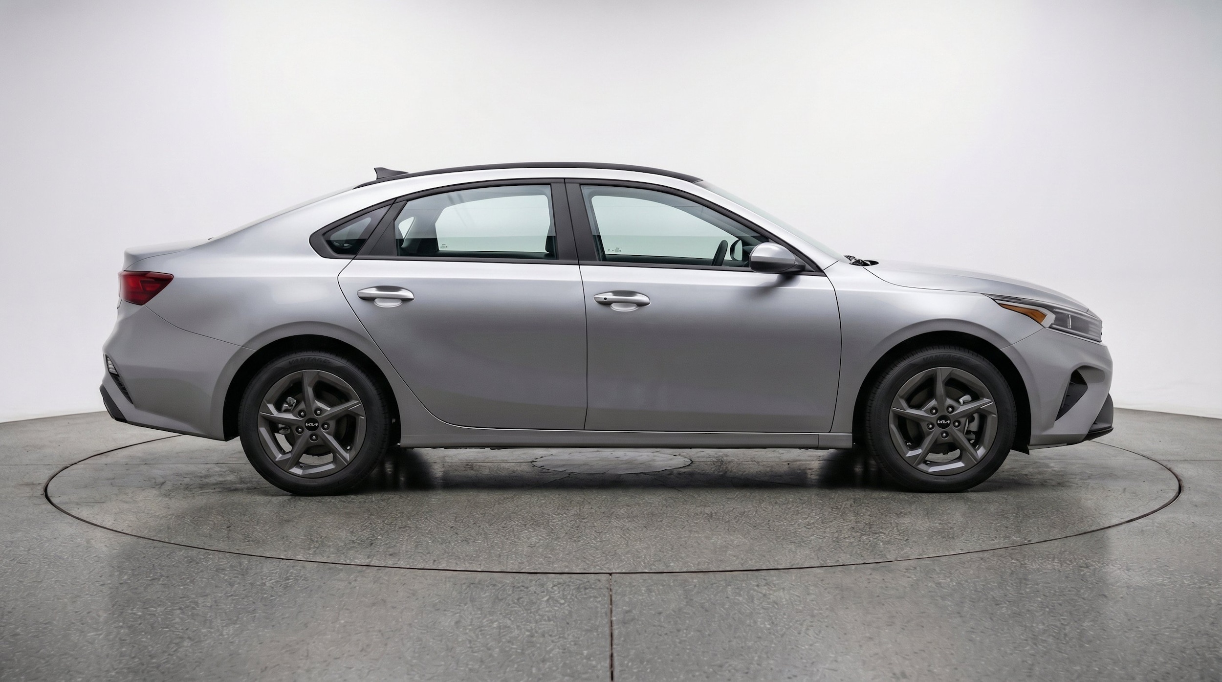Thumbnail: 2025 Kia K4 - 10