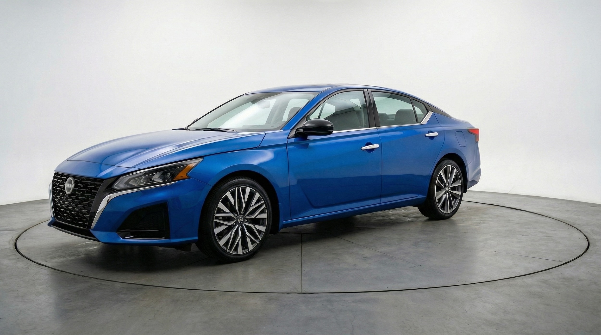 Thumbnail: 2025 Nissan Altima - 3