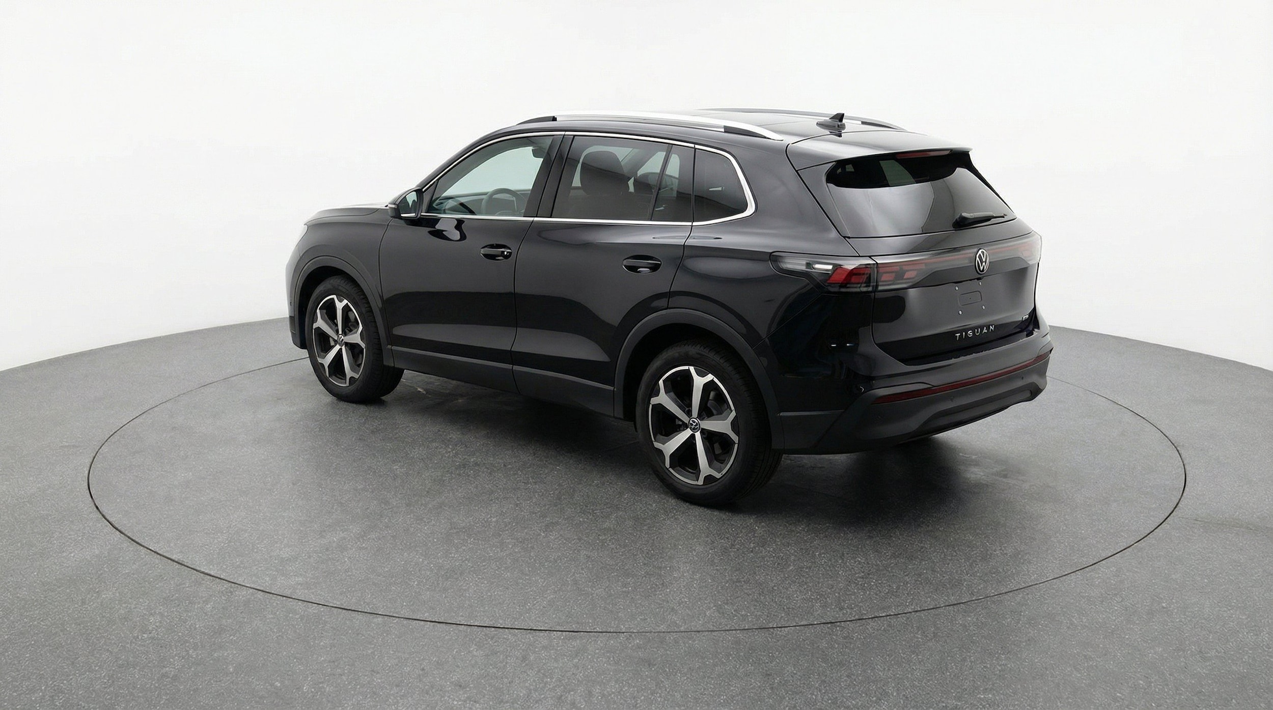 Thumbnail: 2026 Volkswagen Tiguan - 6