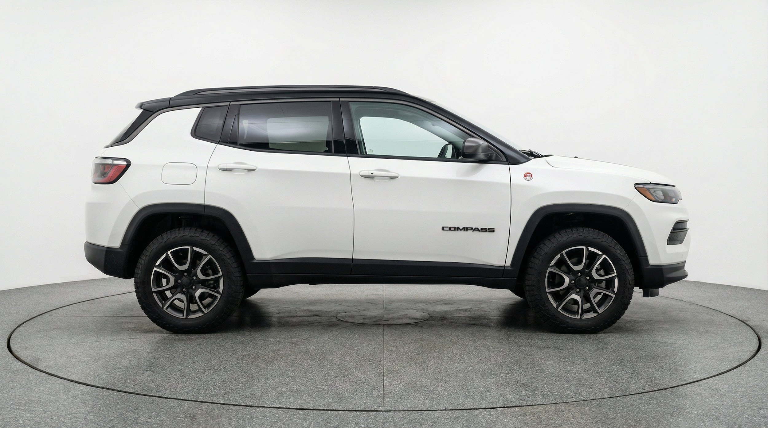2025 Jeep Compass Trailhawk - Photo 10