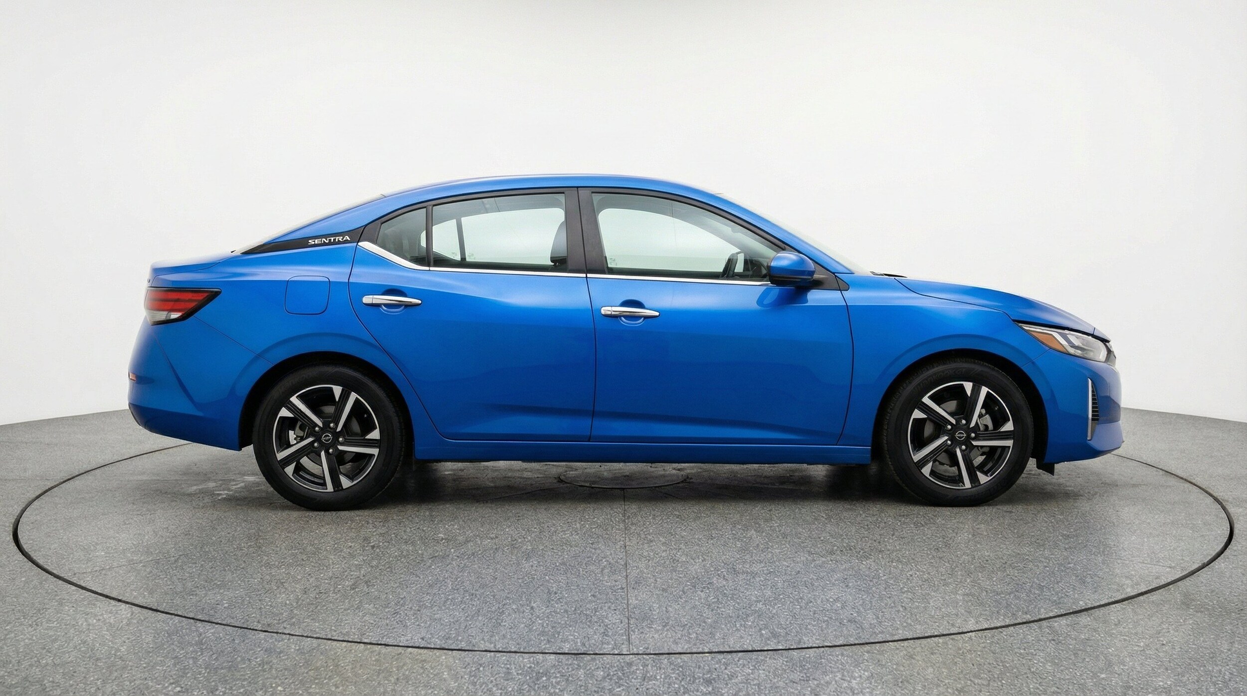 Thumbnail: 2025 Nissan Sentra - 11