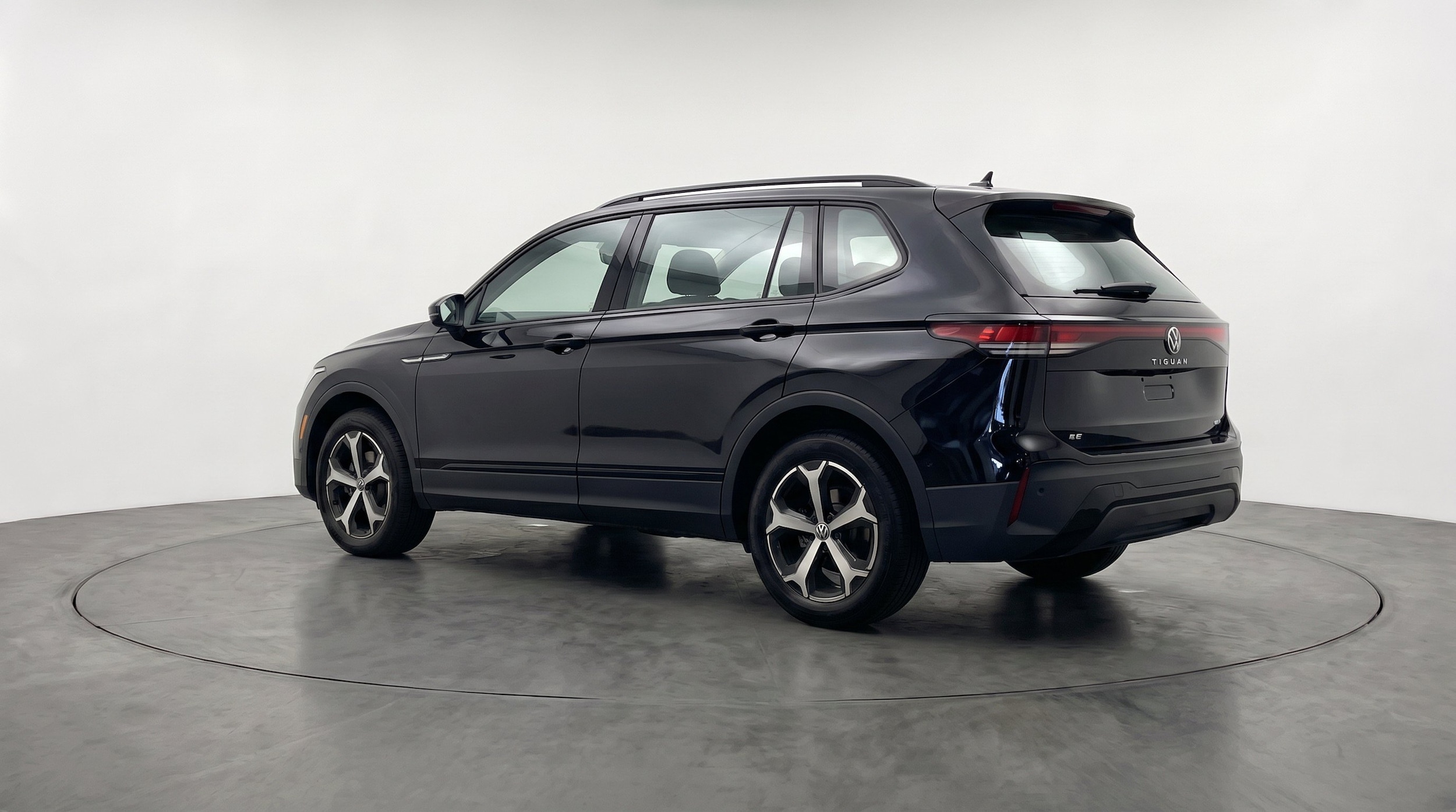 Thumbnail: 2026 Volkswagen Tiguan - 6