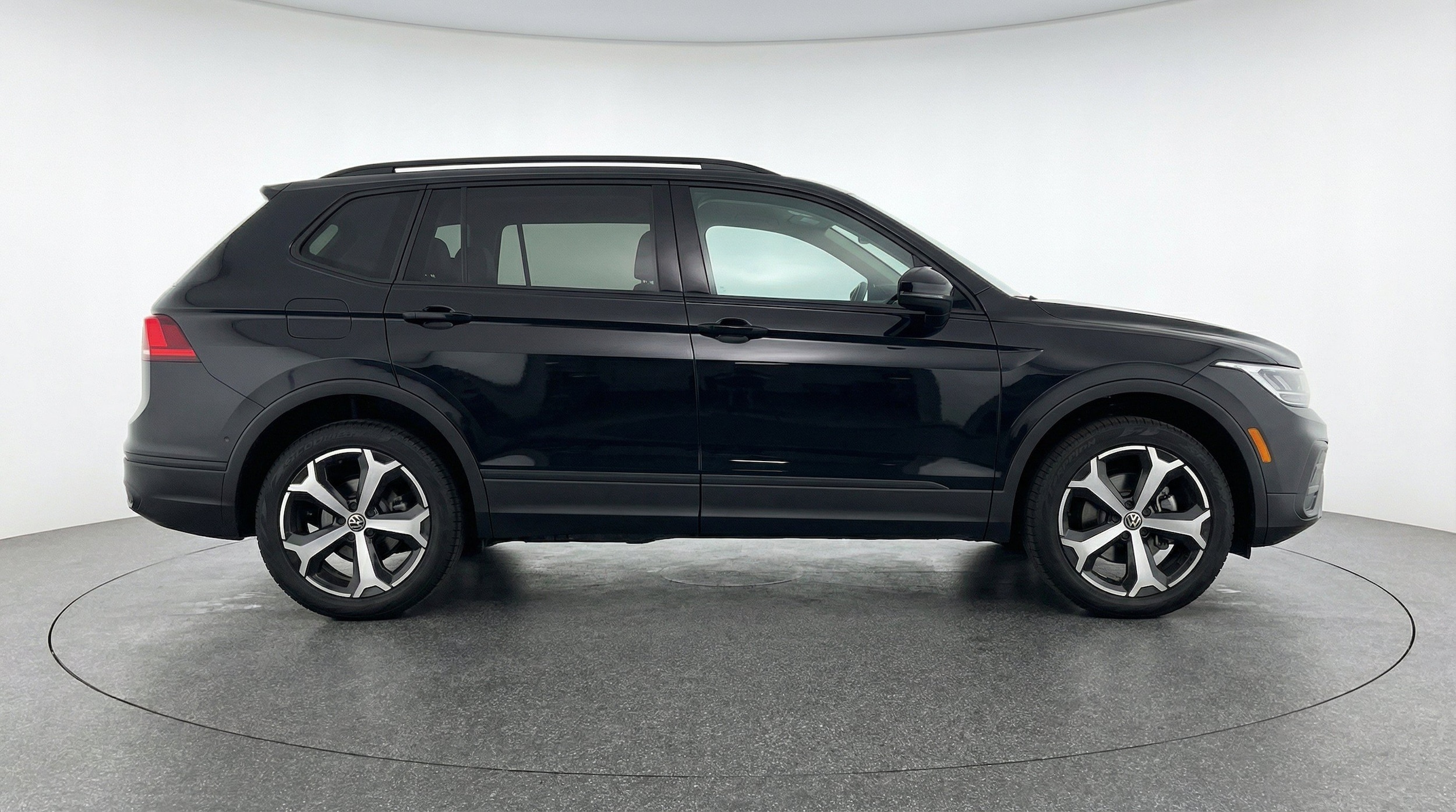 Thumbnail: 2026 Volkswagen Tiguan - 11