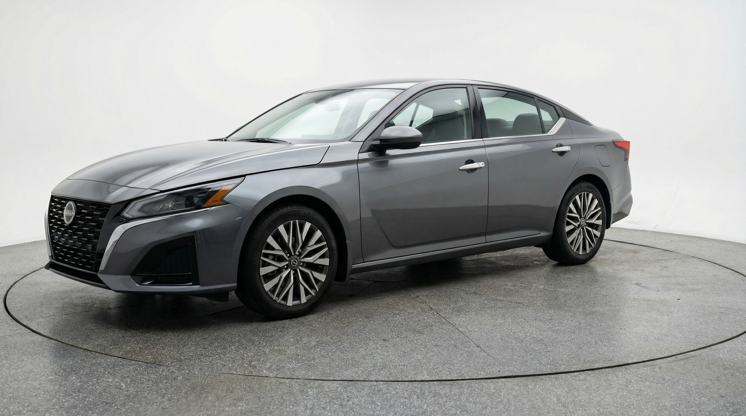 Thumbnail: 2025 Nissan Altima - 3
