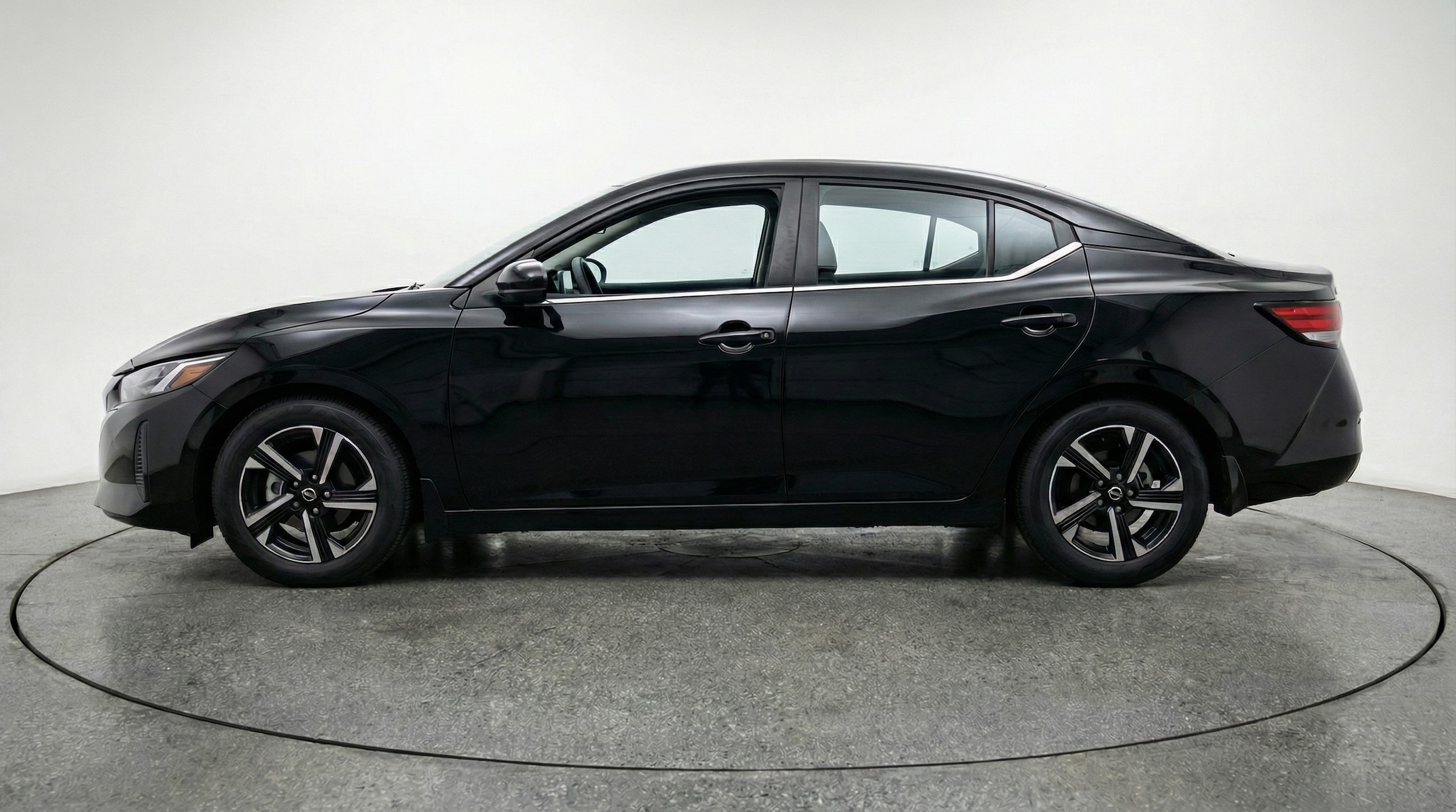 Thumbnail: 2025 Nissan Sentra - 4