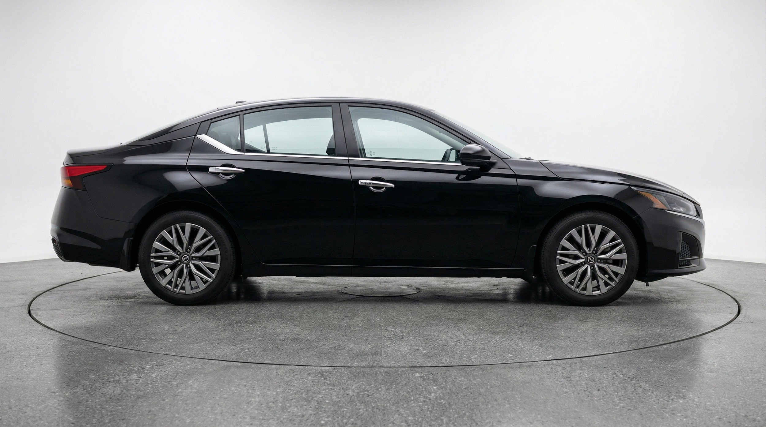 Thumbnail: 2025 Nissan Altima - 11
