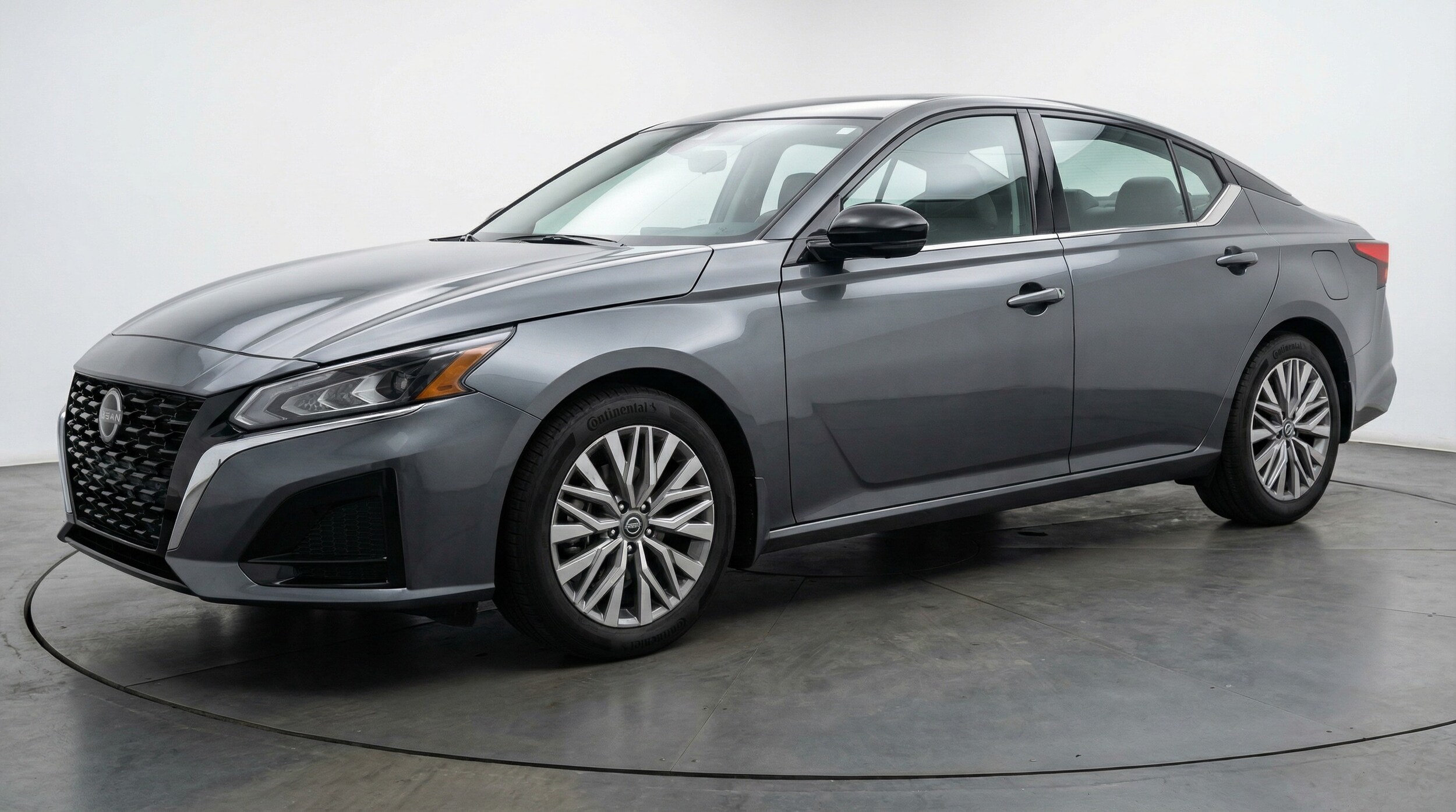 Thumbnail: 2025 Nissan Altima - 3