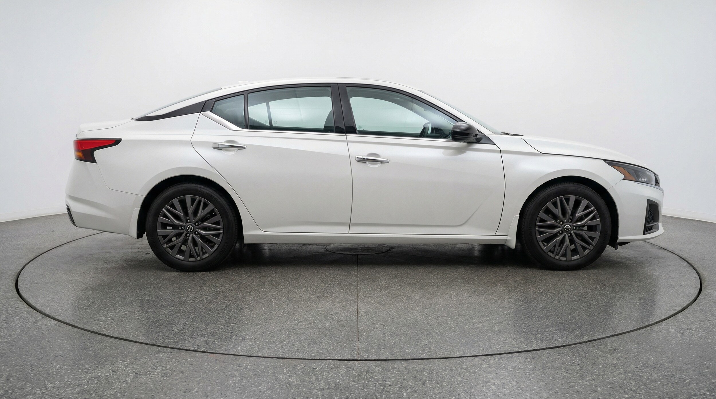 Thumbnail: 2025 Nissan Altima - 8