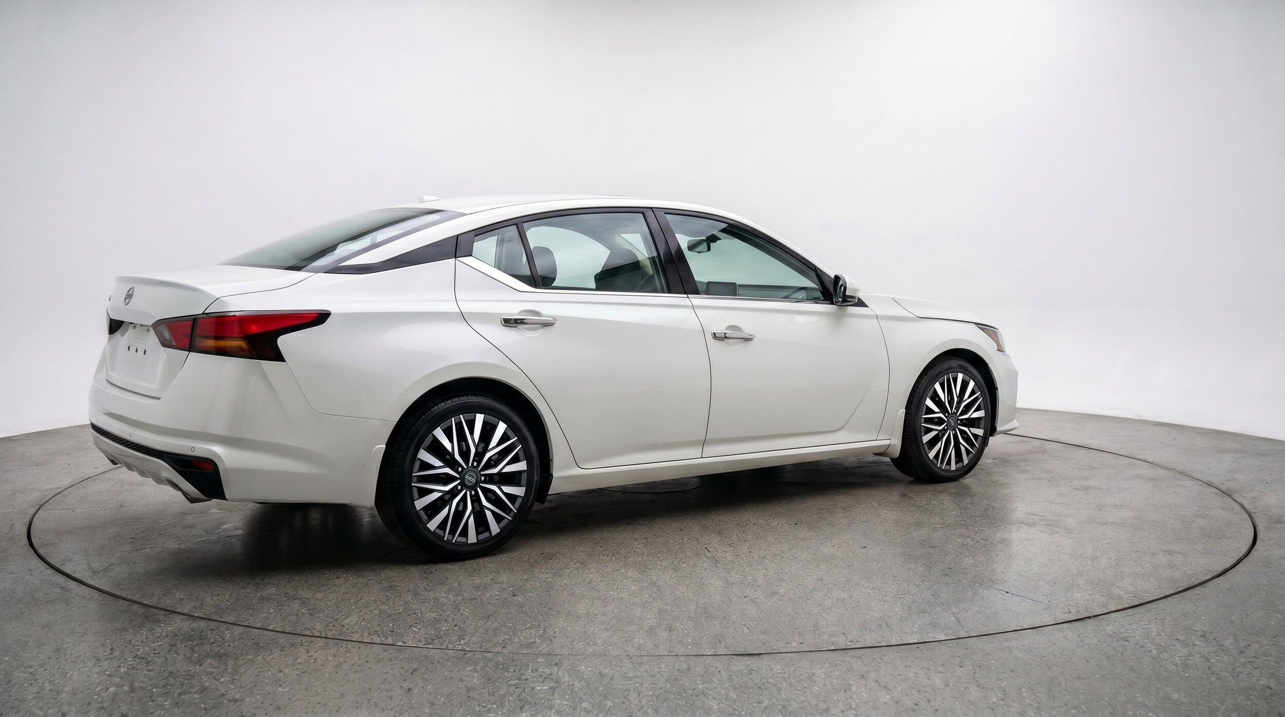 Thumbnail: 2025 Nissan Altima - 9