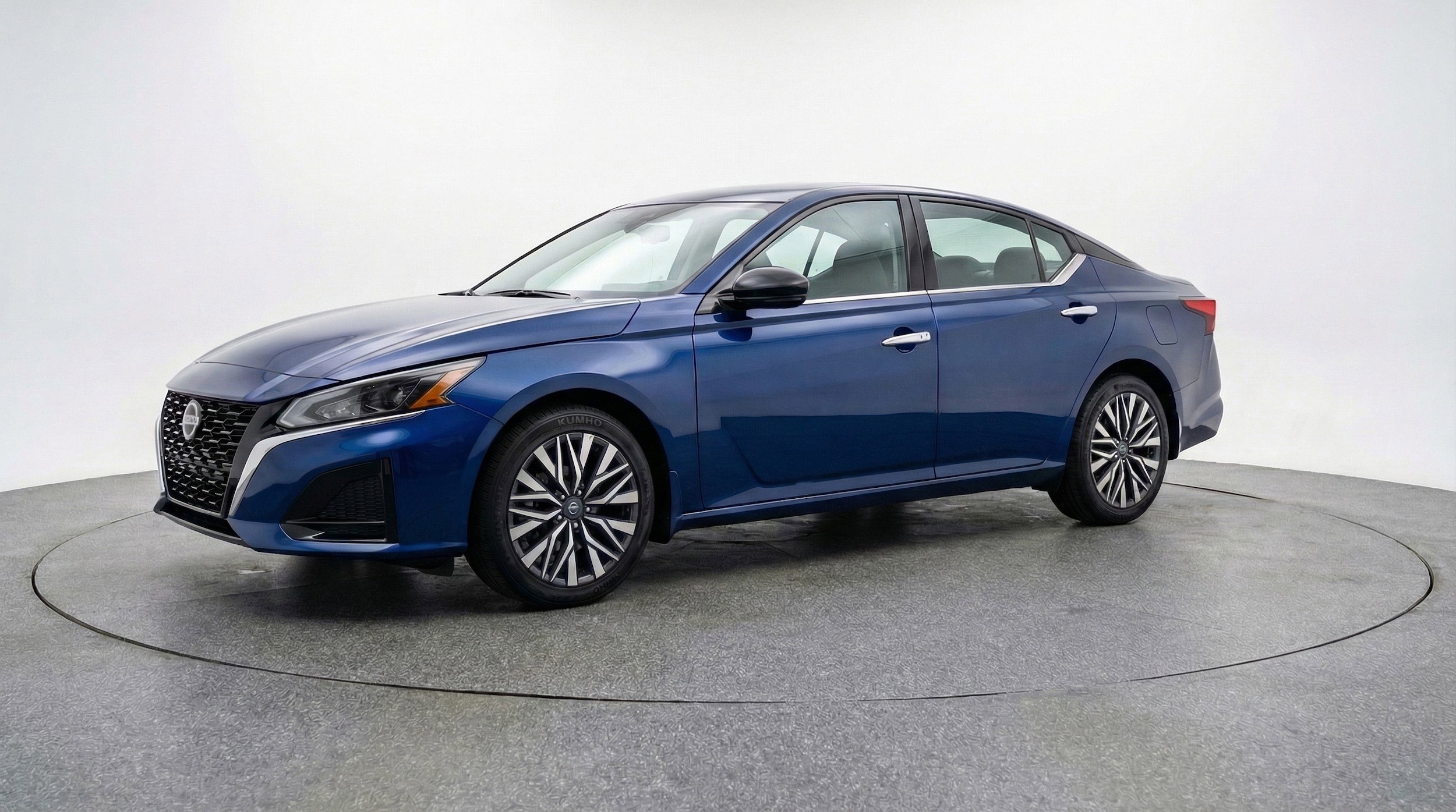 Thumbnail: 2025 Nissan Altima - 3