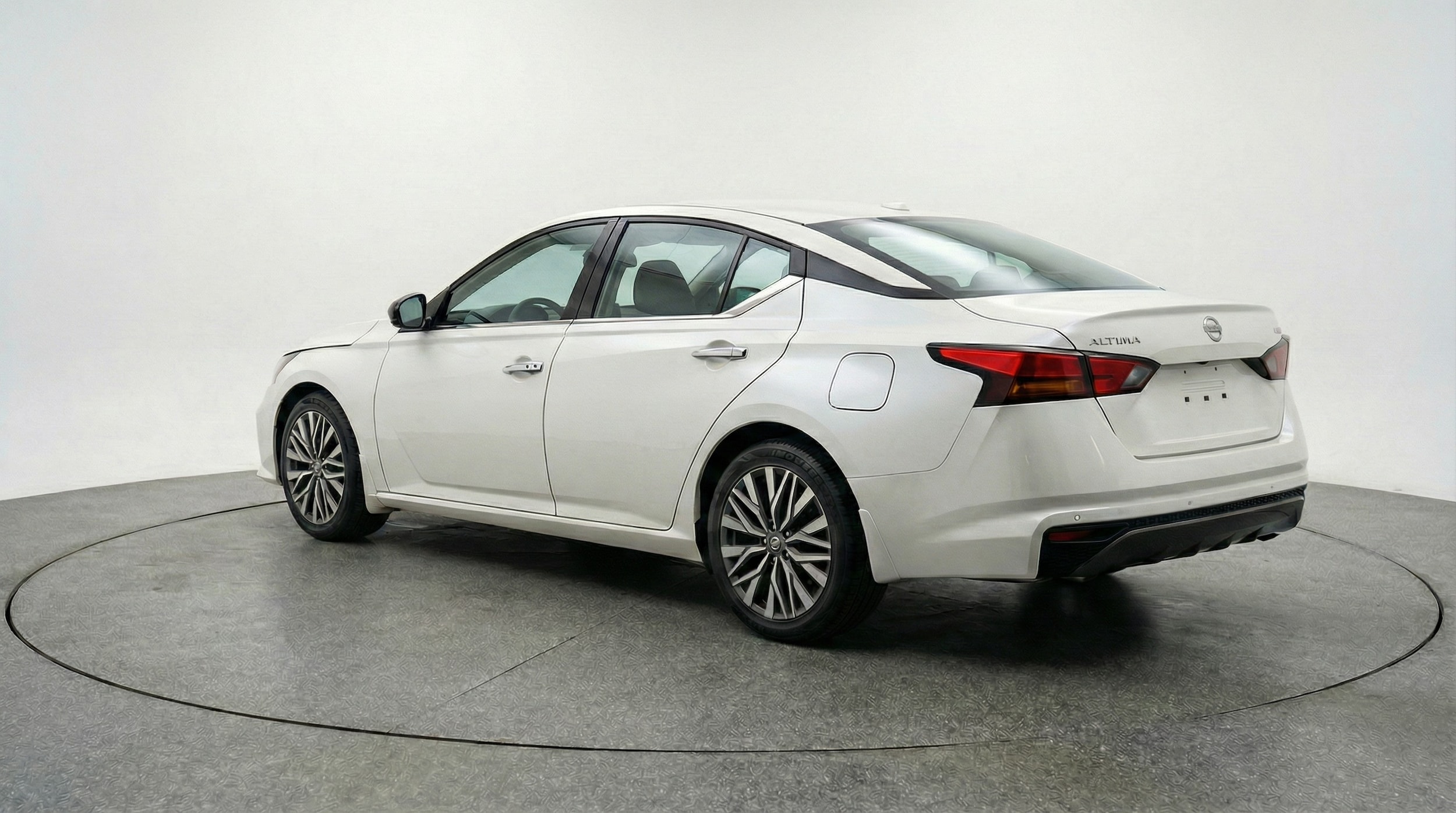 Thumbnail: 2025 Nissan Altima - 5