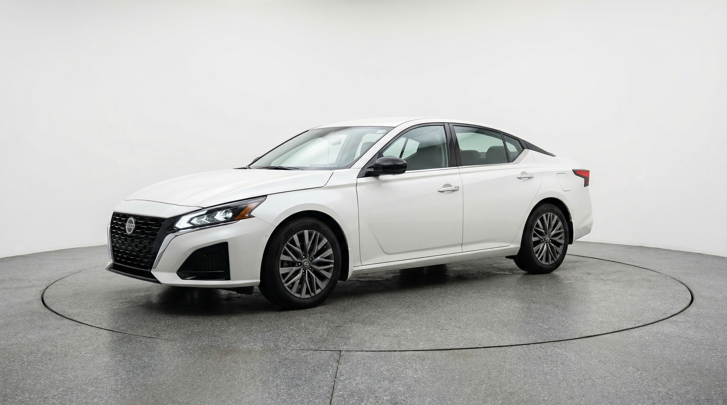 Thumbnail: 2025 Nissan Altima - 3