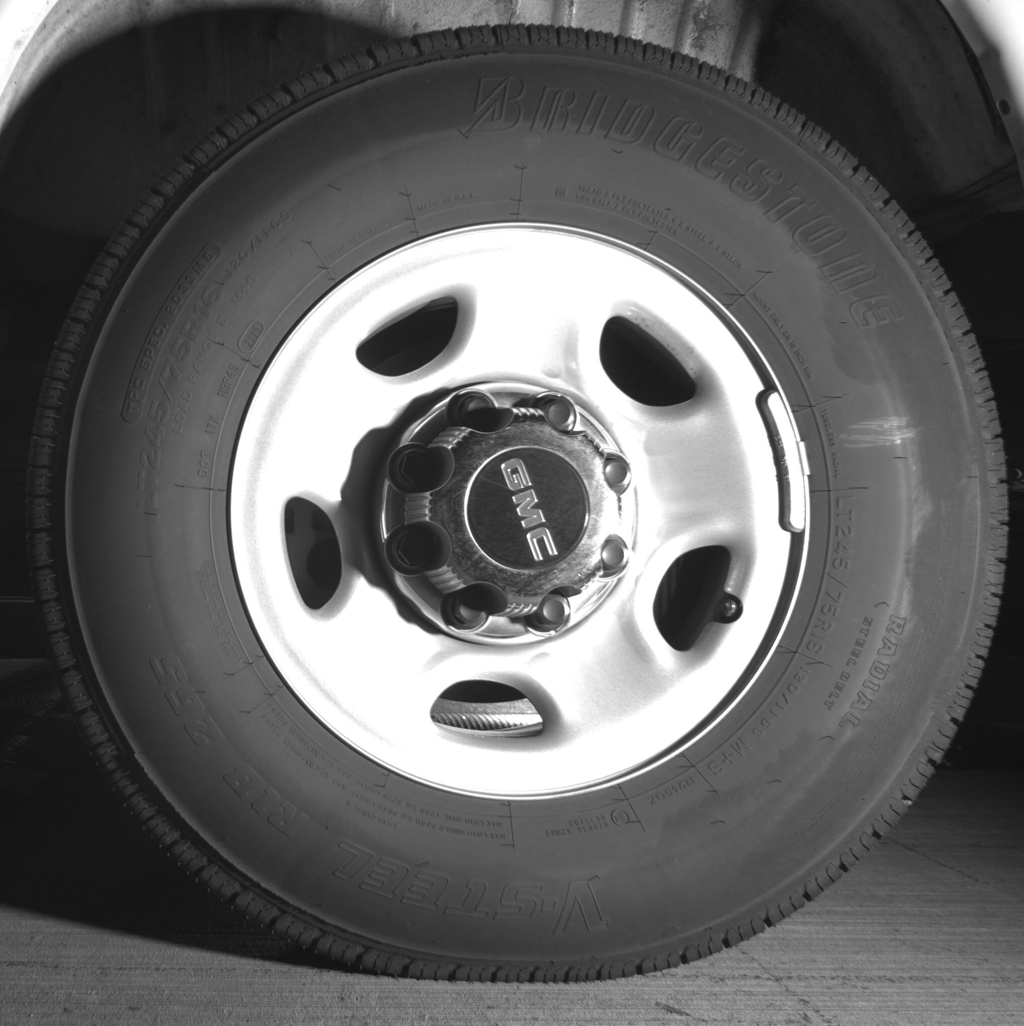 Thumbnail: 2025 GMC Savana - 11