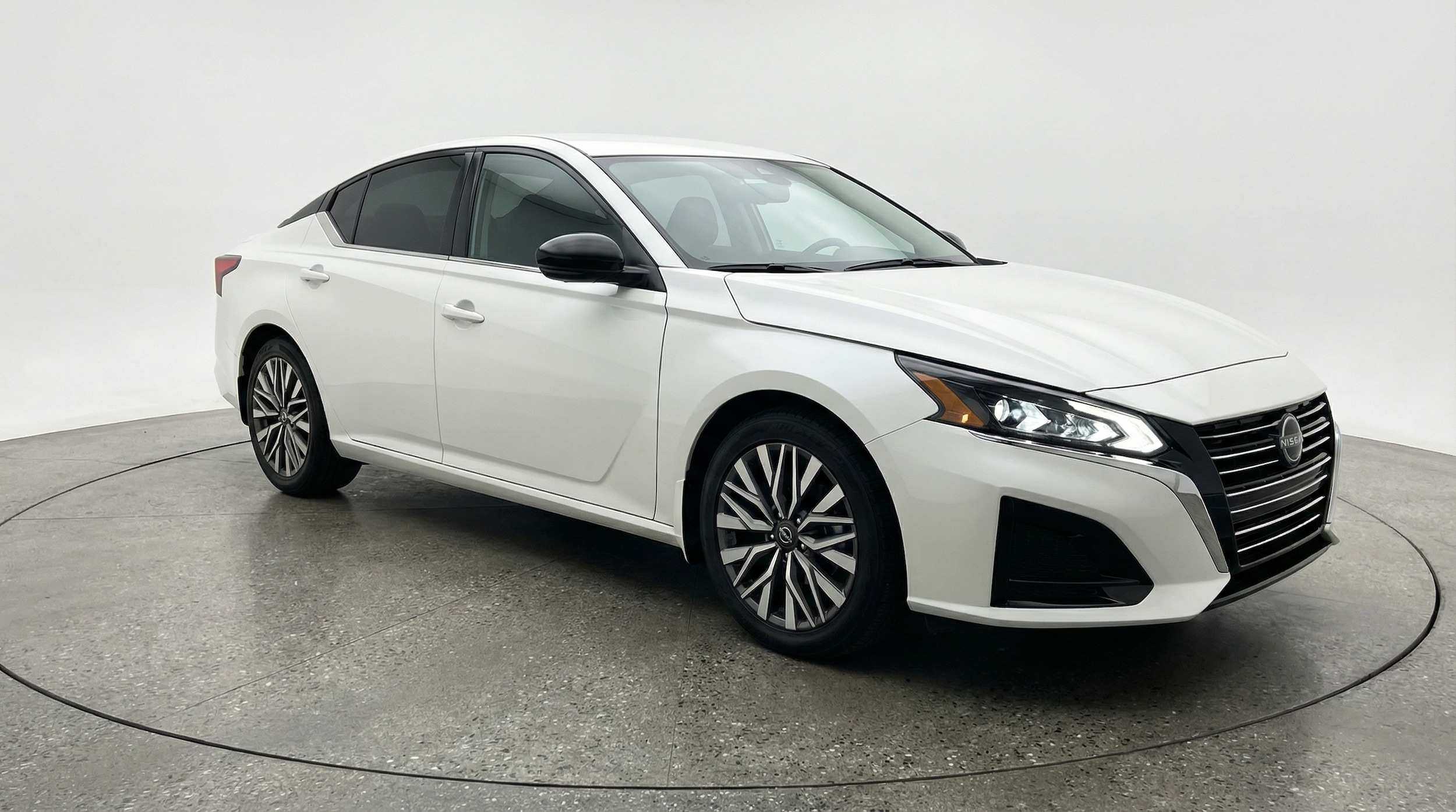 Thumbnail: 2025 Nissan Altima - 1