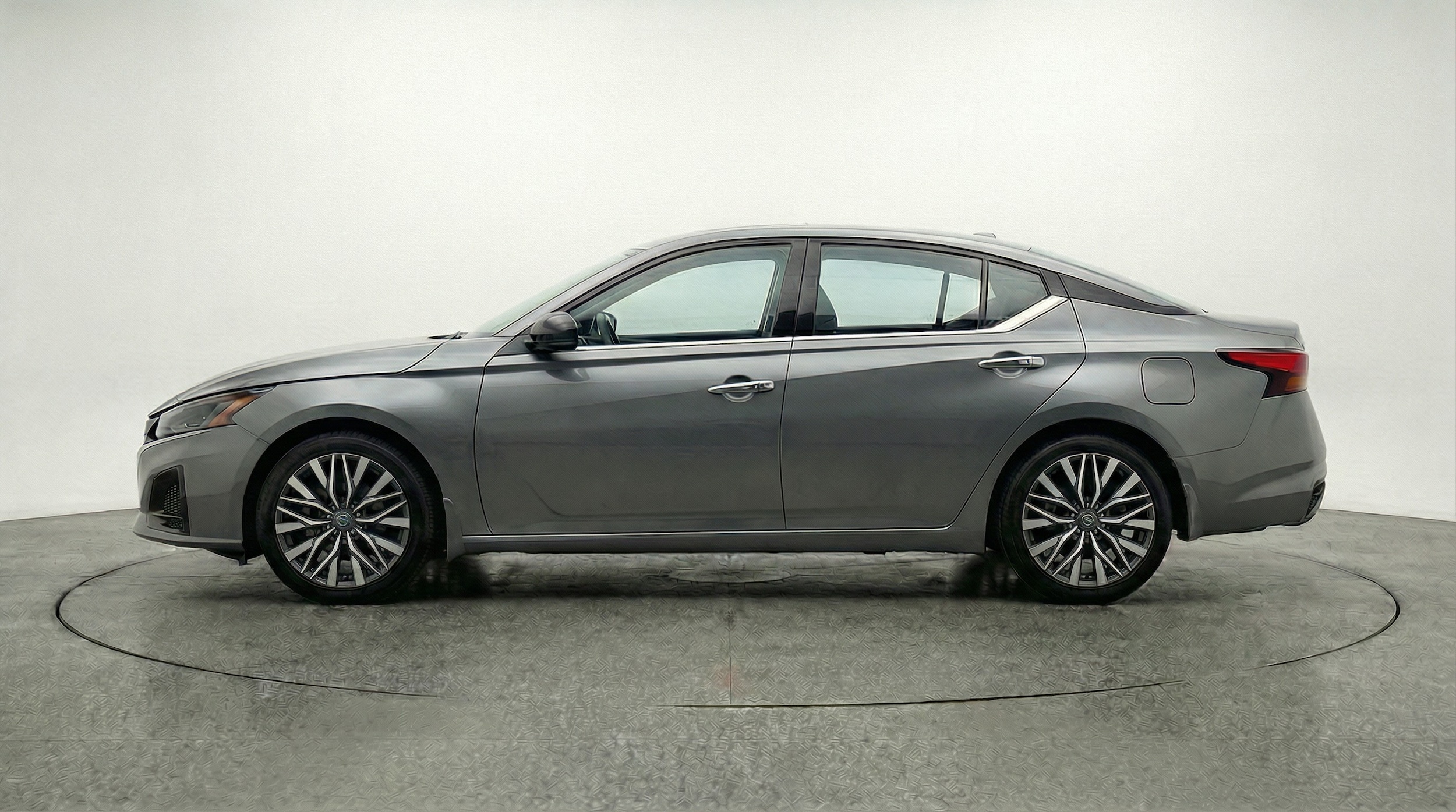 Thumbnail: 2025 Nissan Altima - 4