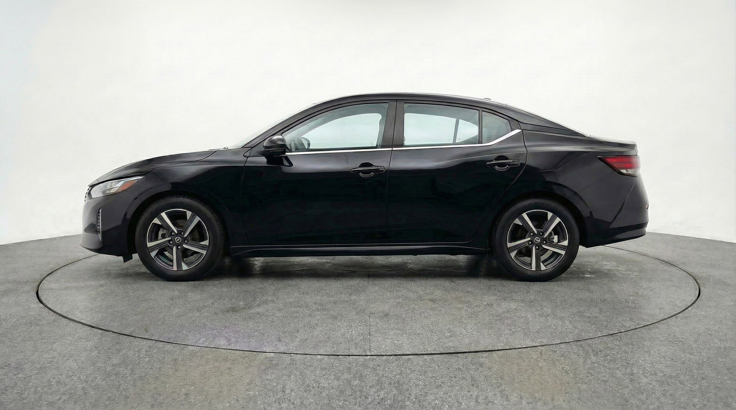 Thumbnail: 2025 Nissan Sentra - 5