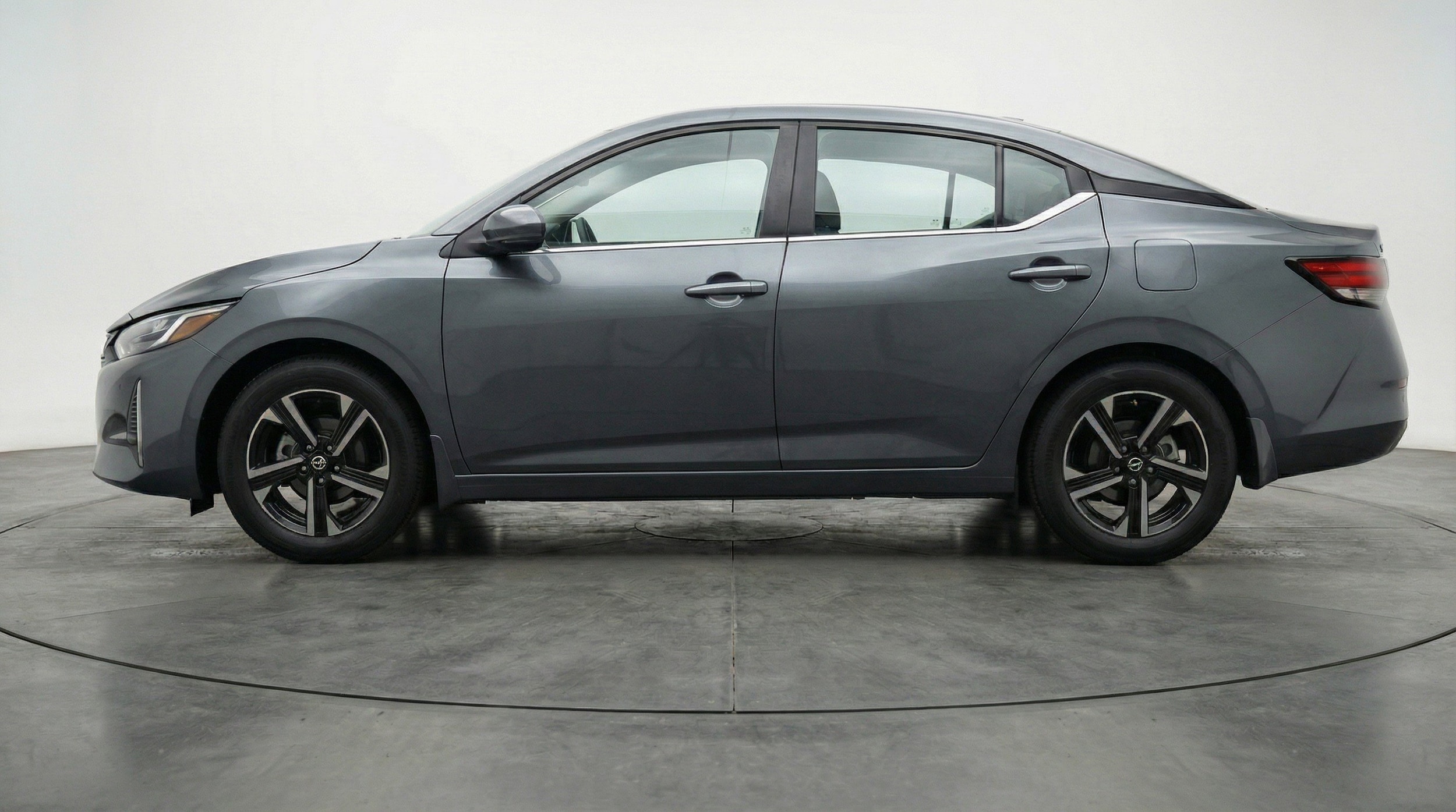 Thumbnail: 2025 Nissan Sentra - 5