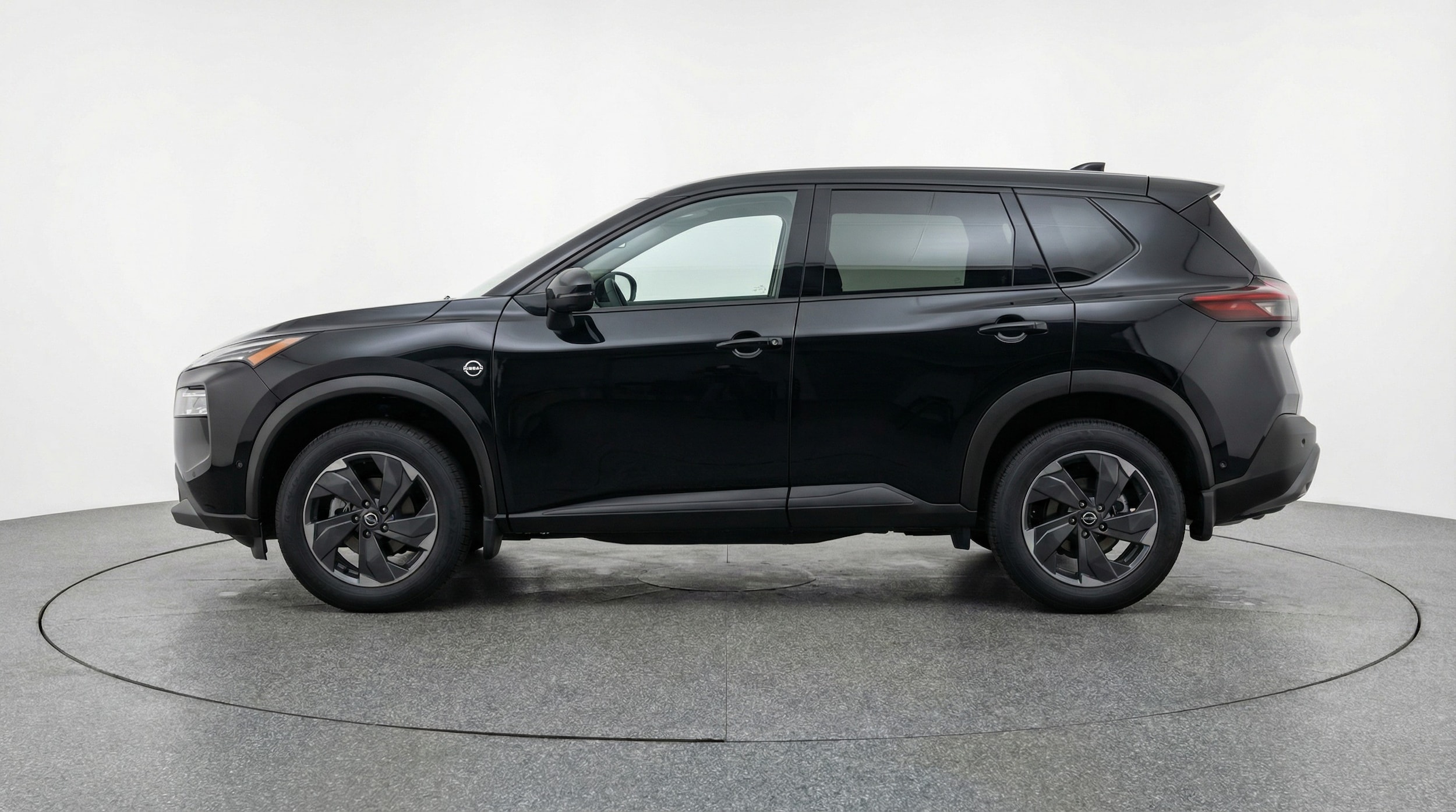 Thumbnail: 2025 Nissan Rogue - 4