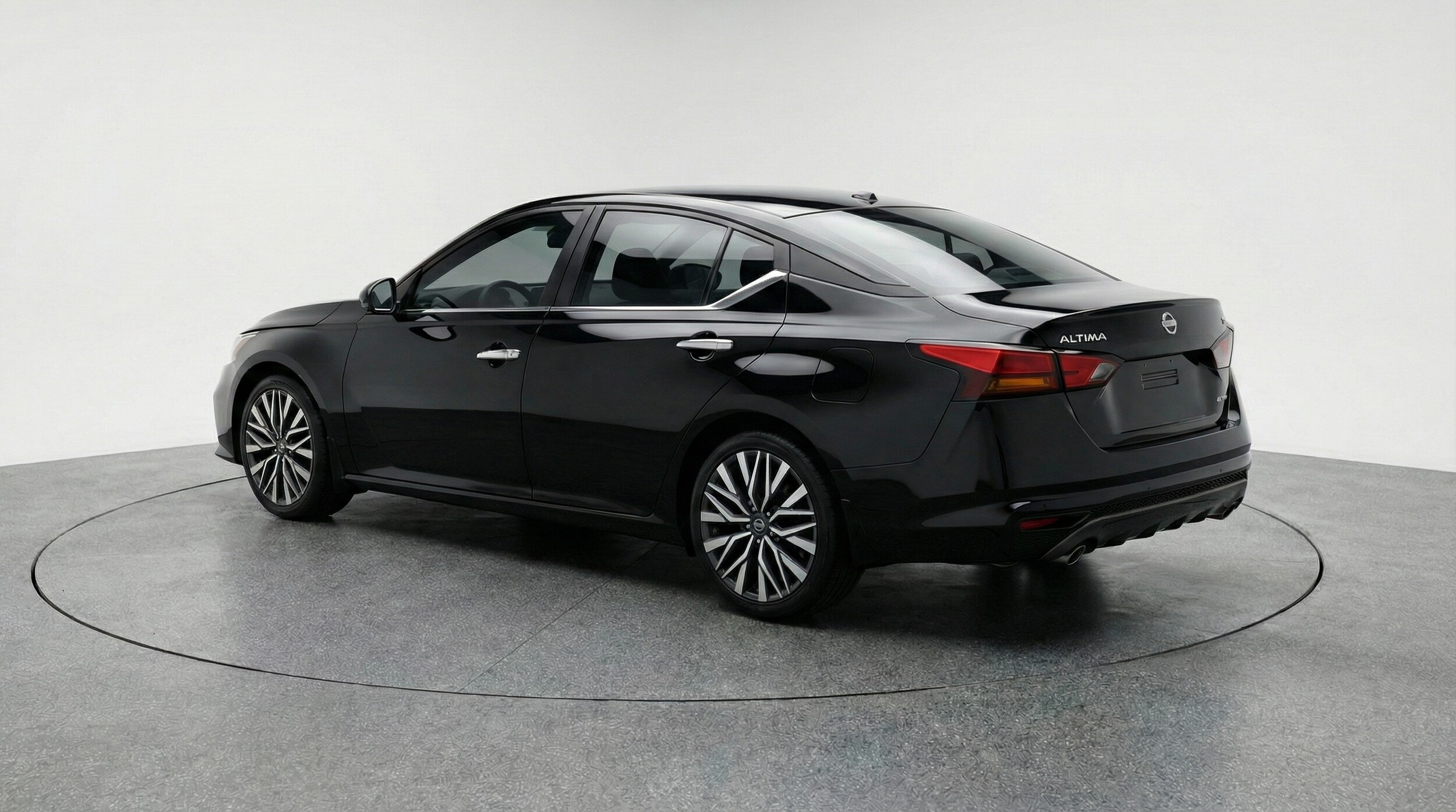 Thumbnail: 2025 Nissan Altima - 5