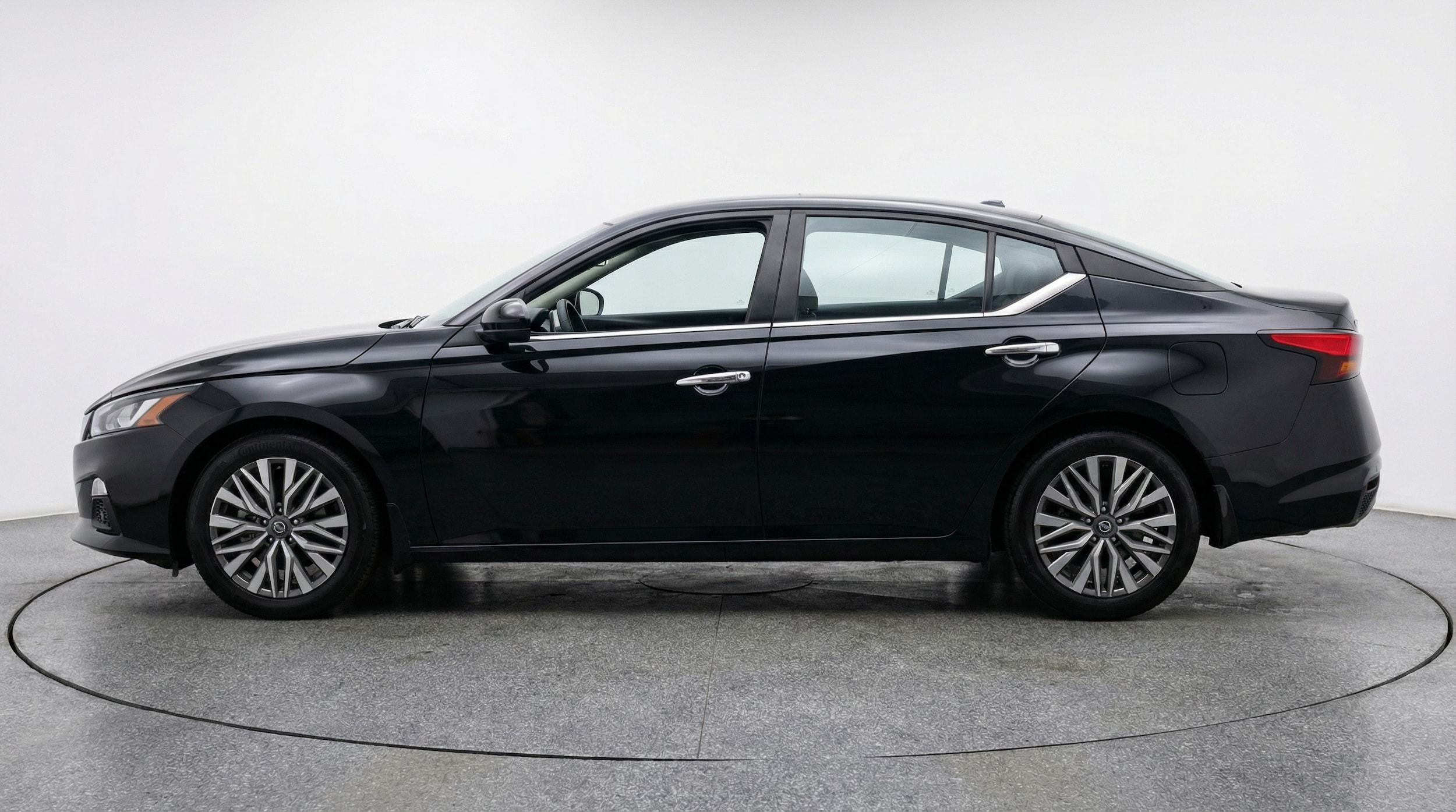 Thumbnail: 2025 Nissan Altima - 4