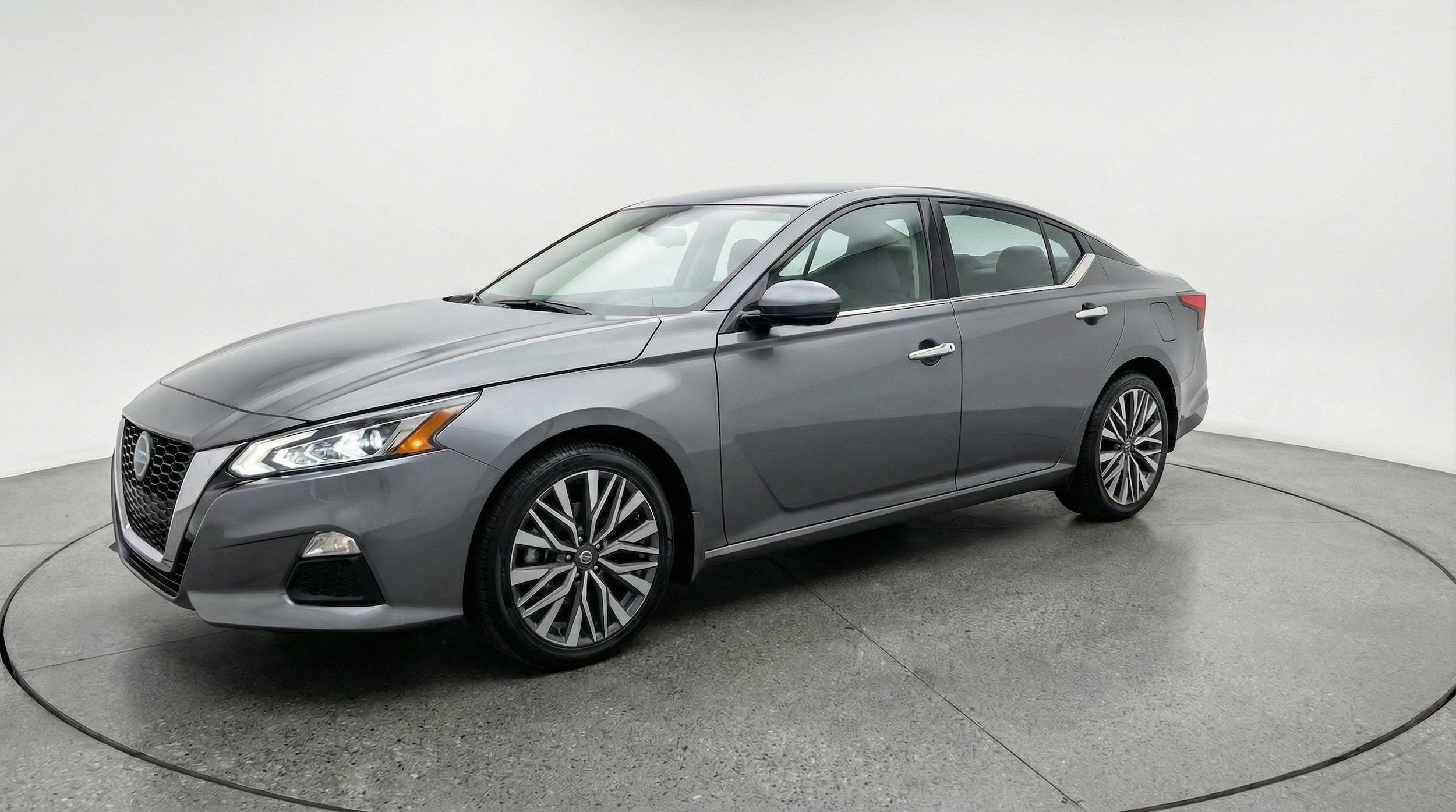 Thumbnail: 2025 Nissan Altima - 3