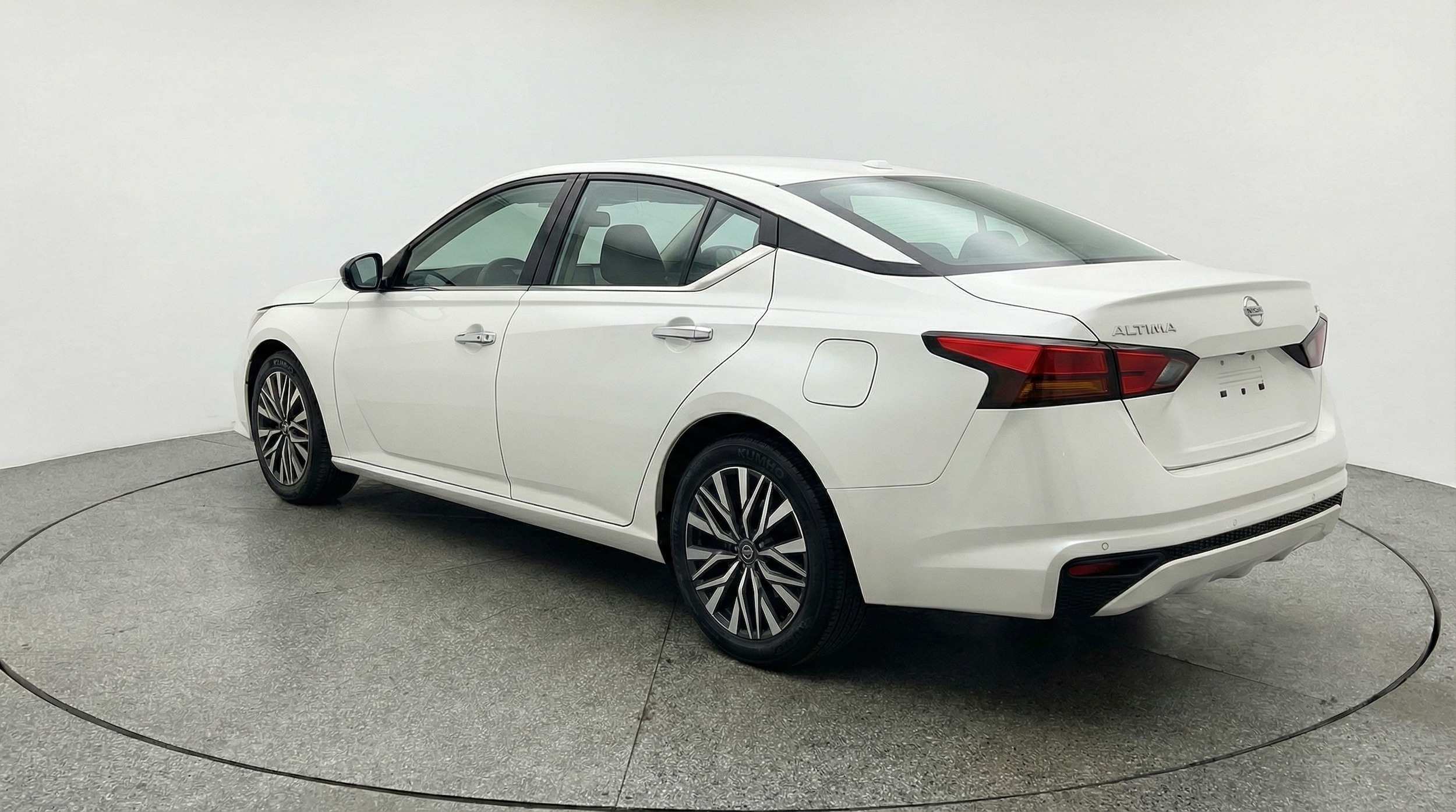 Thumbnail: 2025 Nissan Altima - 5