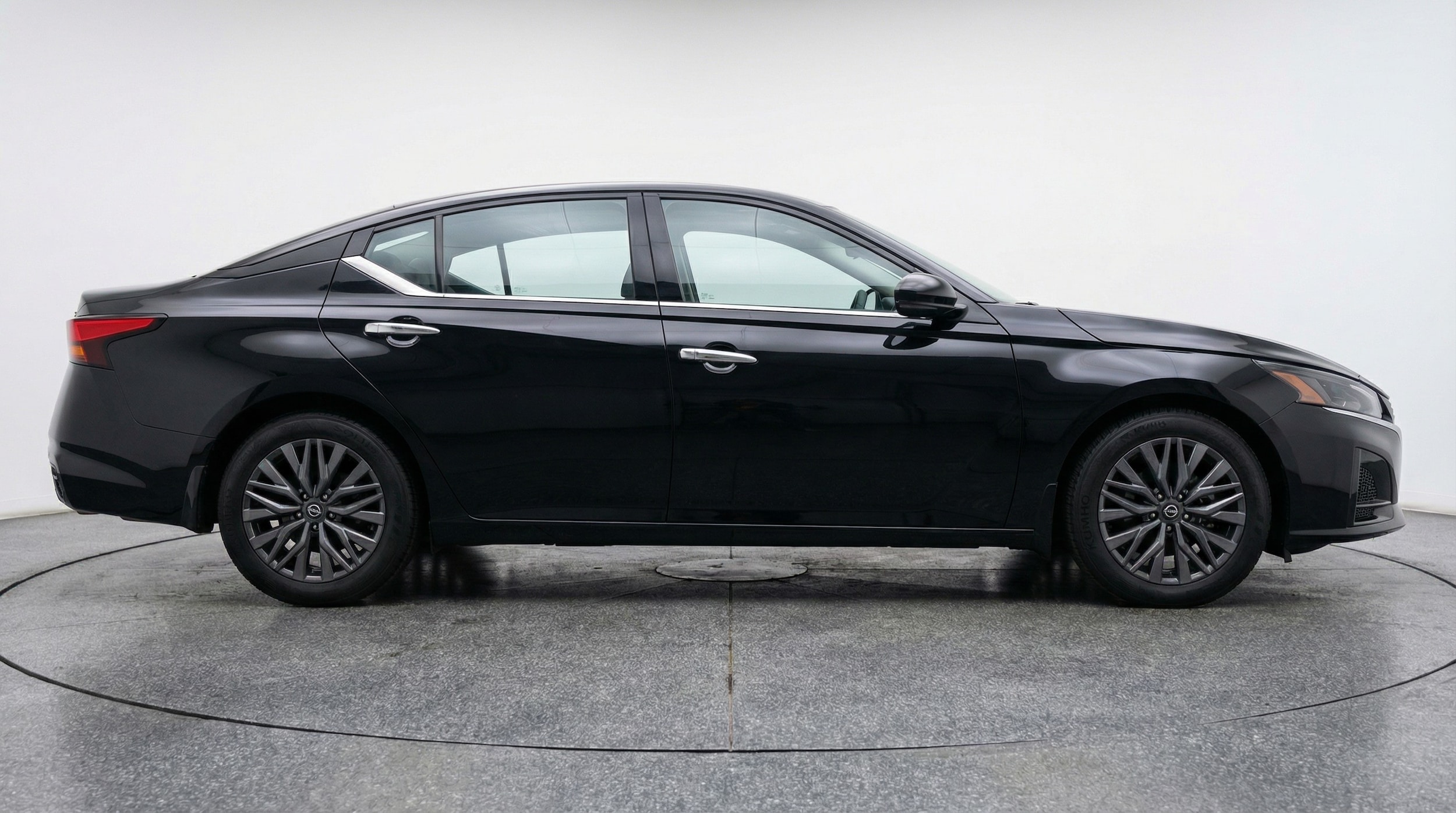 Thumbnail: 2025 Nissan Altima - 8