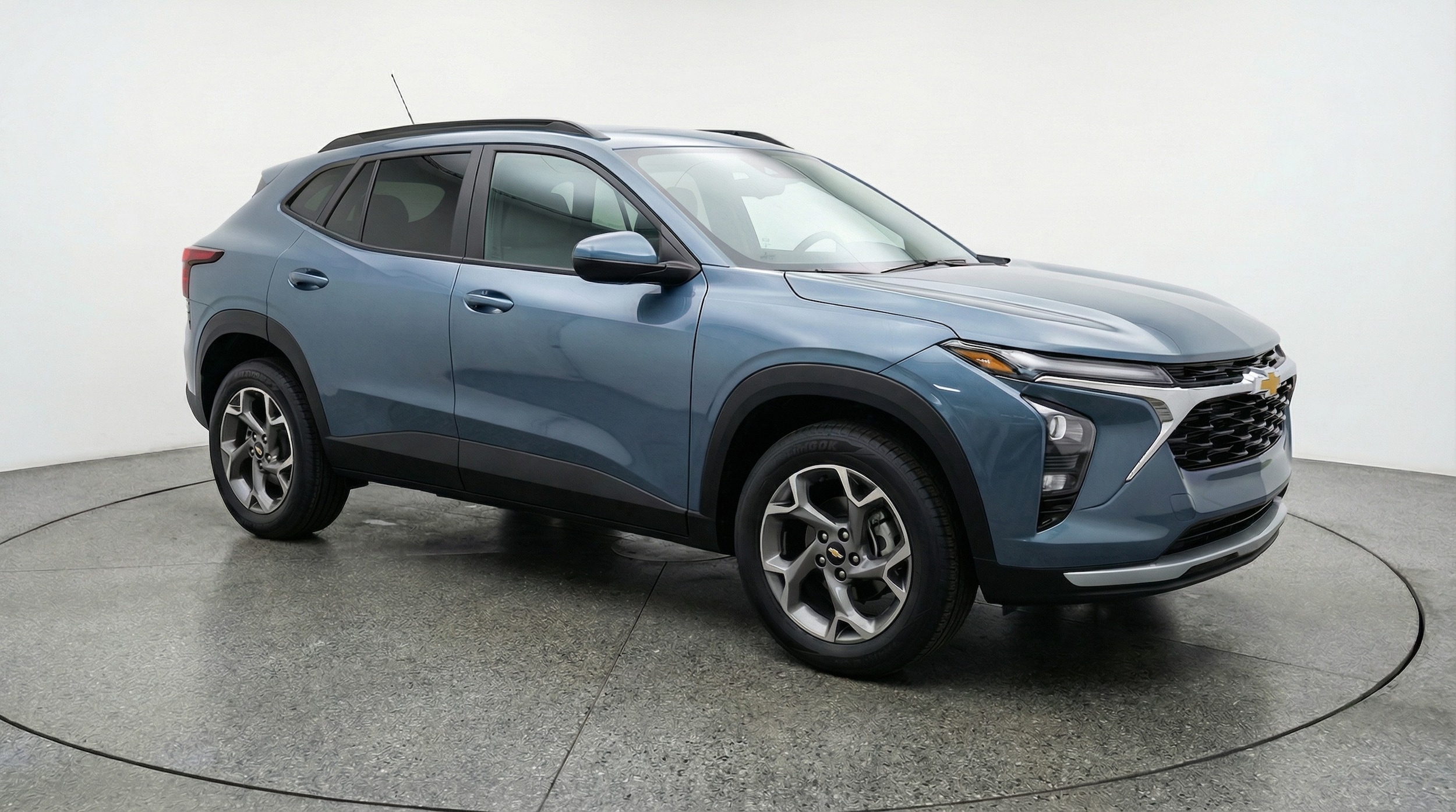 Thumbnail: 2025 Chevrolet Trax - 1