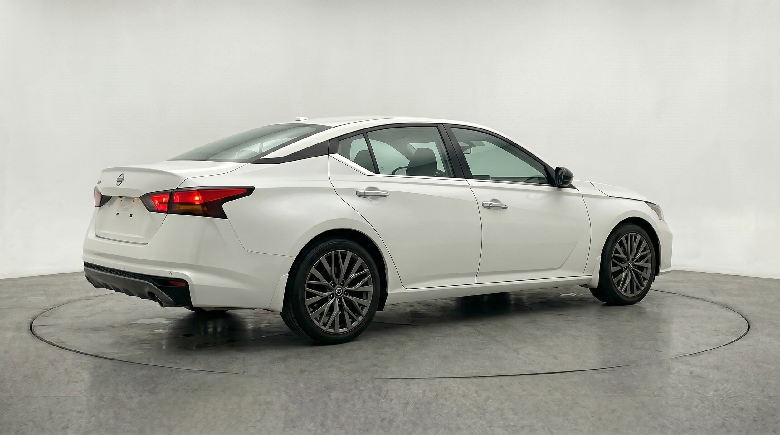 Thumbnail: 2025 Nissan Altima - 9