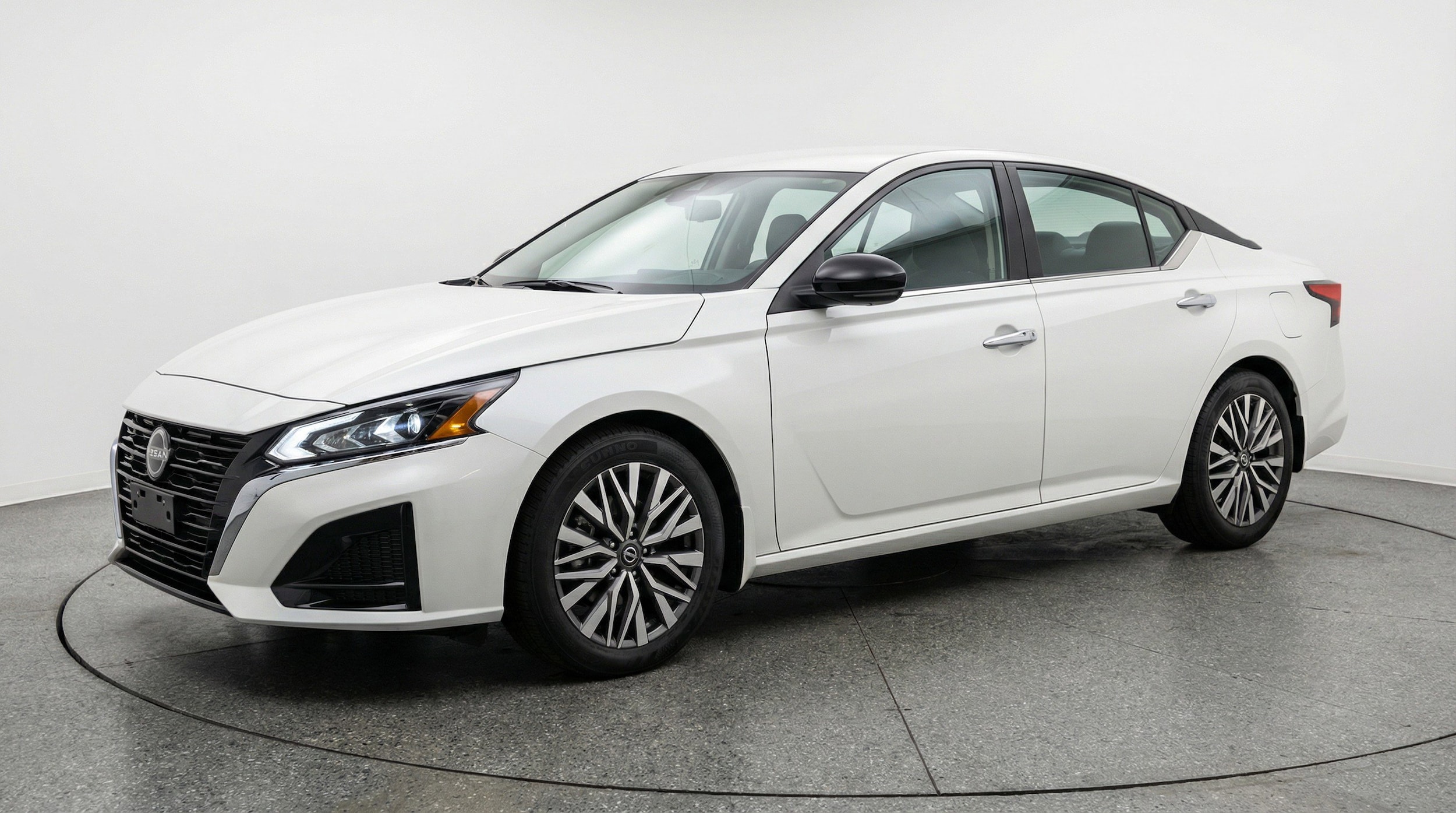 Thumbnail: 2025 Nissan Altima - 3