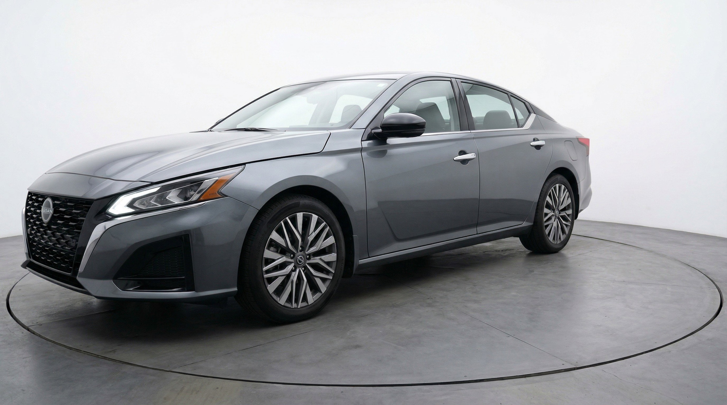 Thumbnail: 2025 Nissan Altima - 3