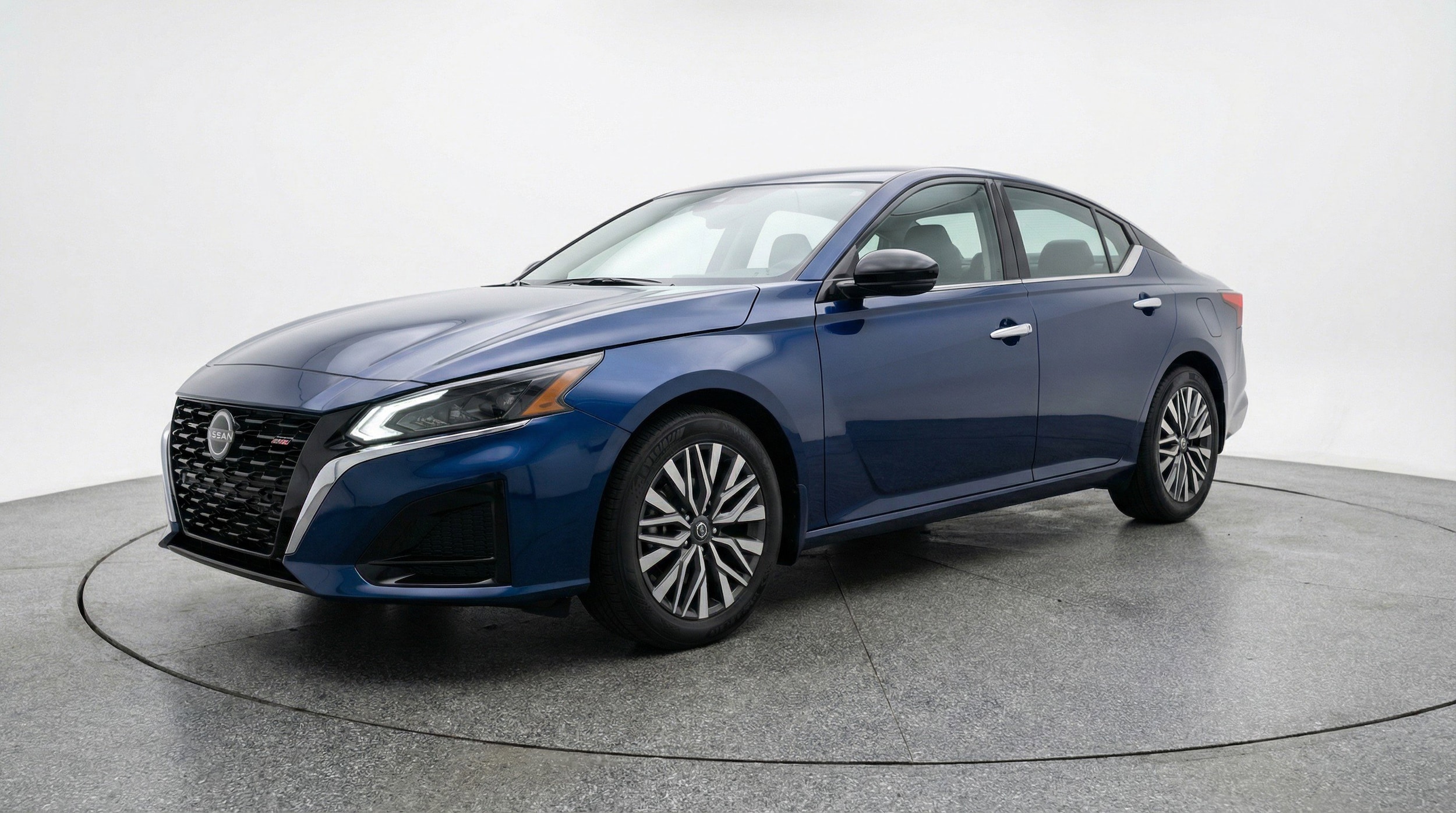 Thumbnail: 2025 Nissan Altima - 3