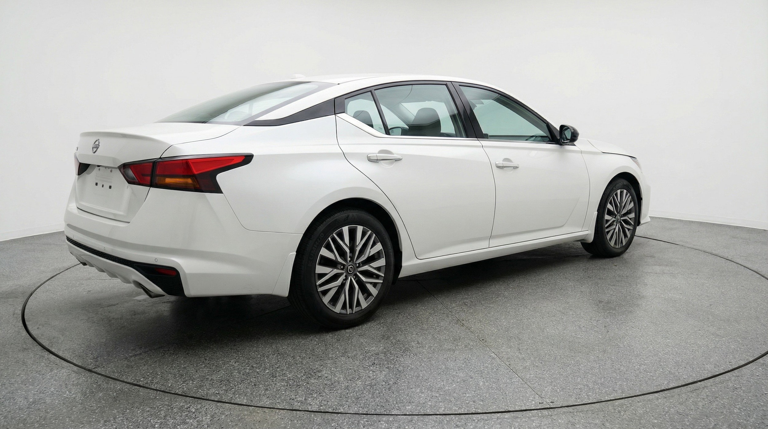 Thumbnail: 2025 Nissan Altima - 9