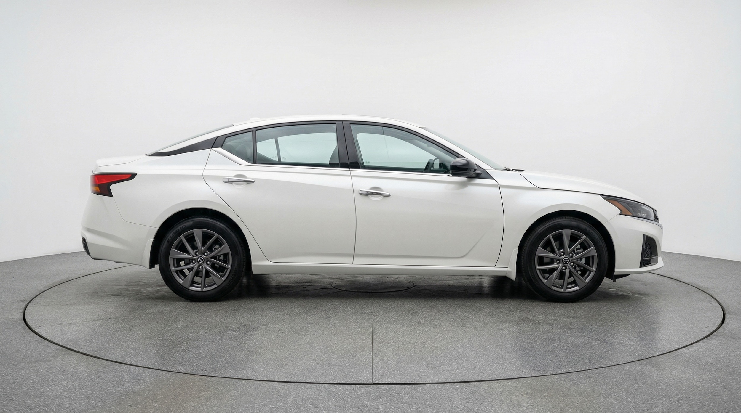 Thumbnail: 2025 Nissan Altima - 8