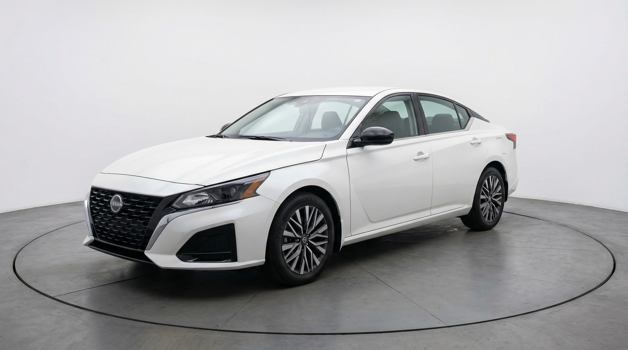 Thumbnail: 2025 Nissan Altima - 3