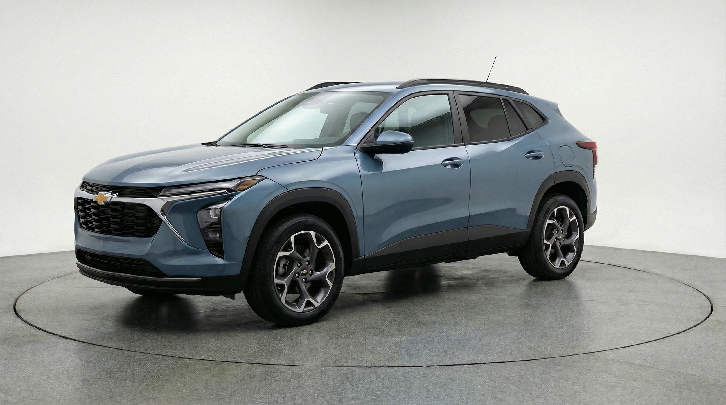 Thumbnail: 2025 Chevrolet Trax - 3