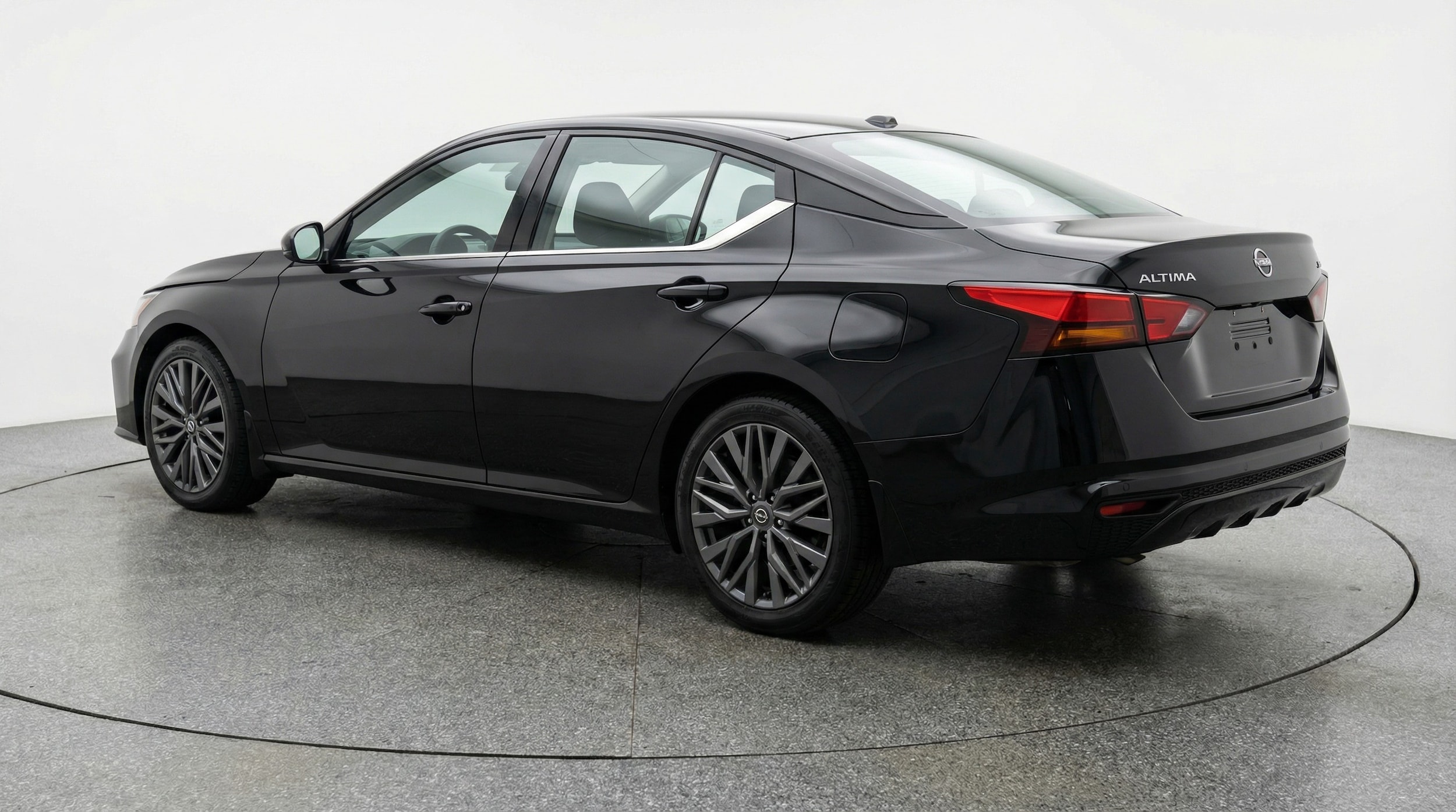 Thumbnail: 2025 Nissan Altima - 5