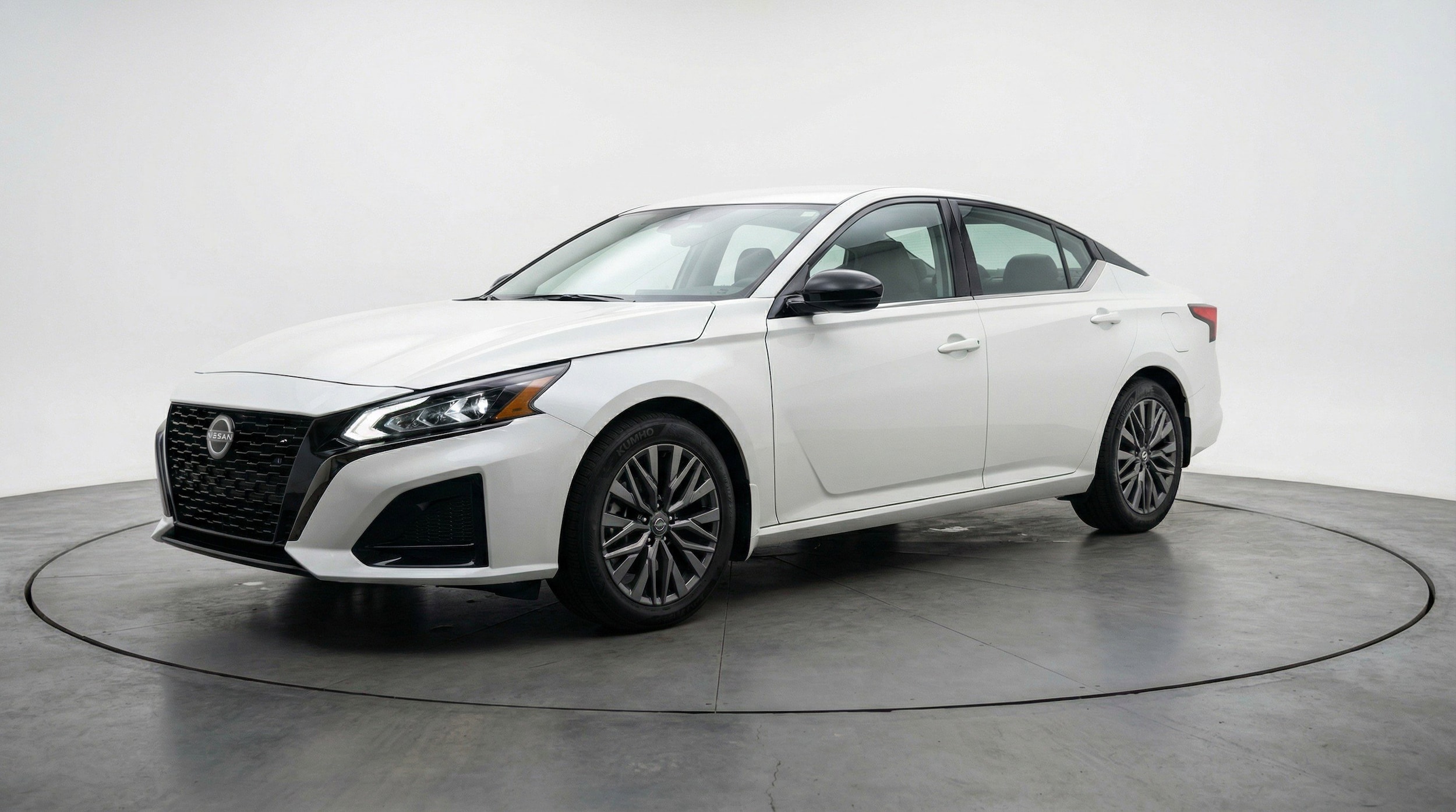 Thumbnail: 2025 Nissan Altima - 3