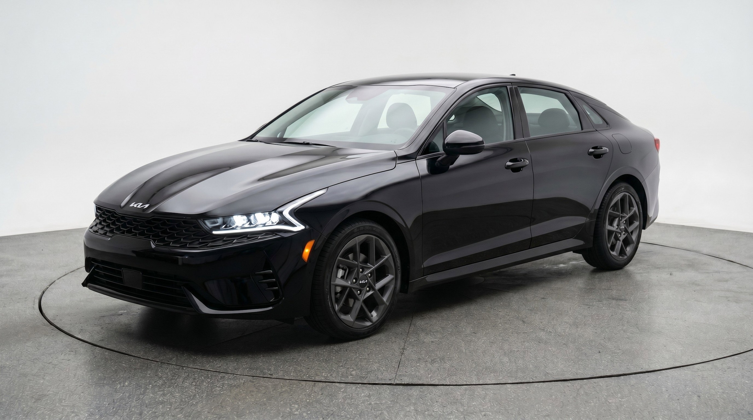 Thumbnail: 2025 Kia K5 - 3