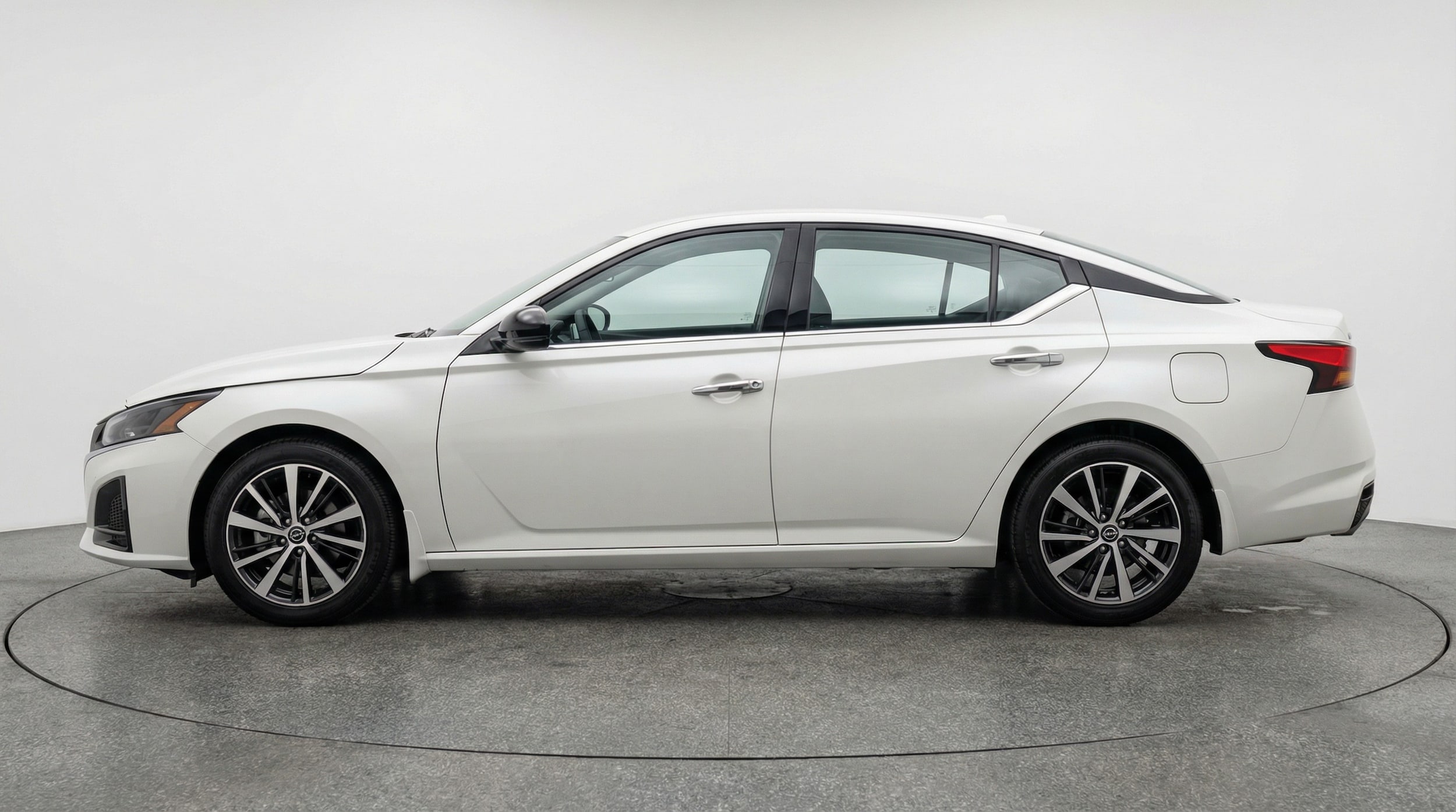 Thumbnail: 2025 Nissan Altima - 4