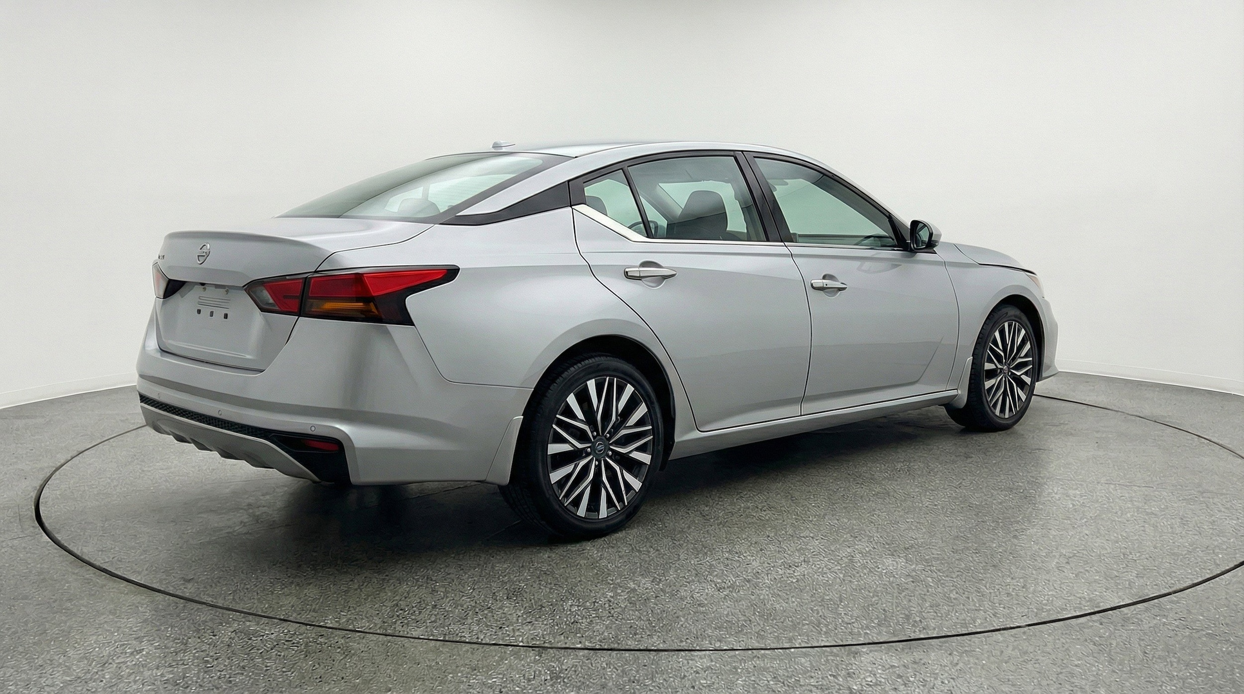 Thumbnail: 2025 Nissan Altima - 9