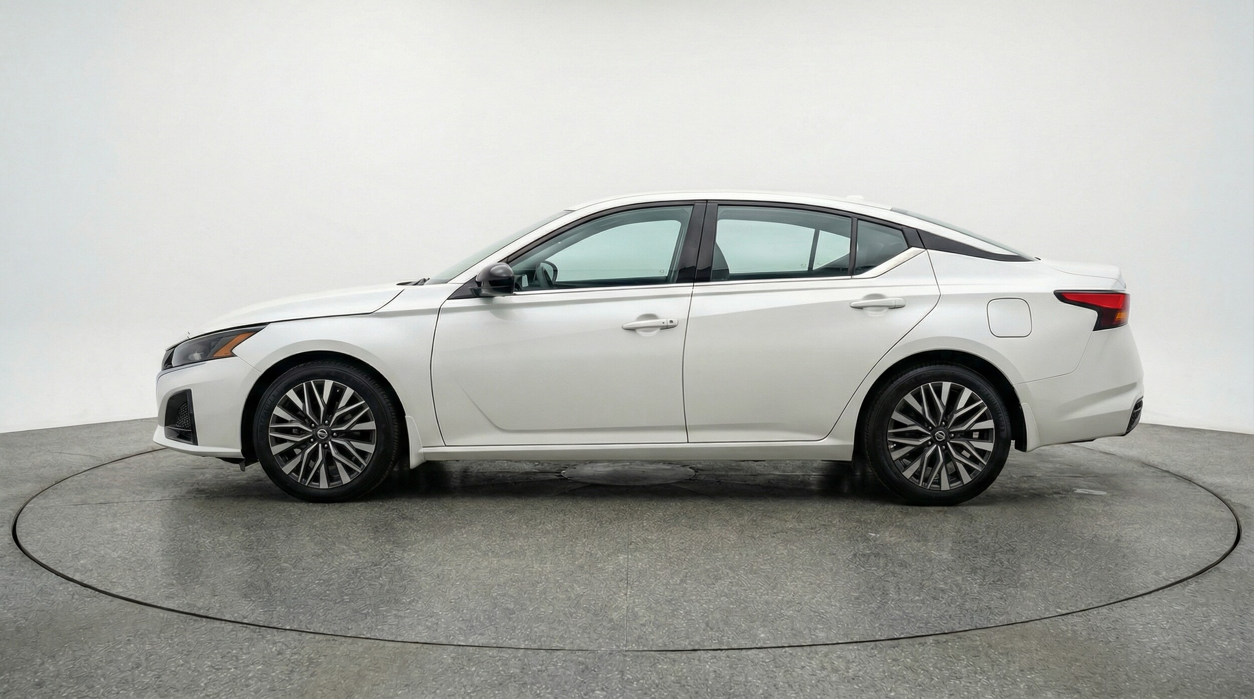 Thumbnail: 2025 Nissan Altima - 4