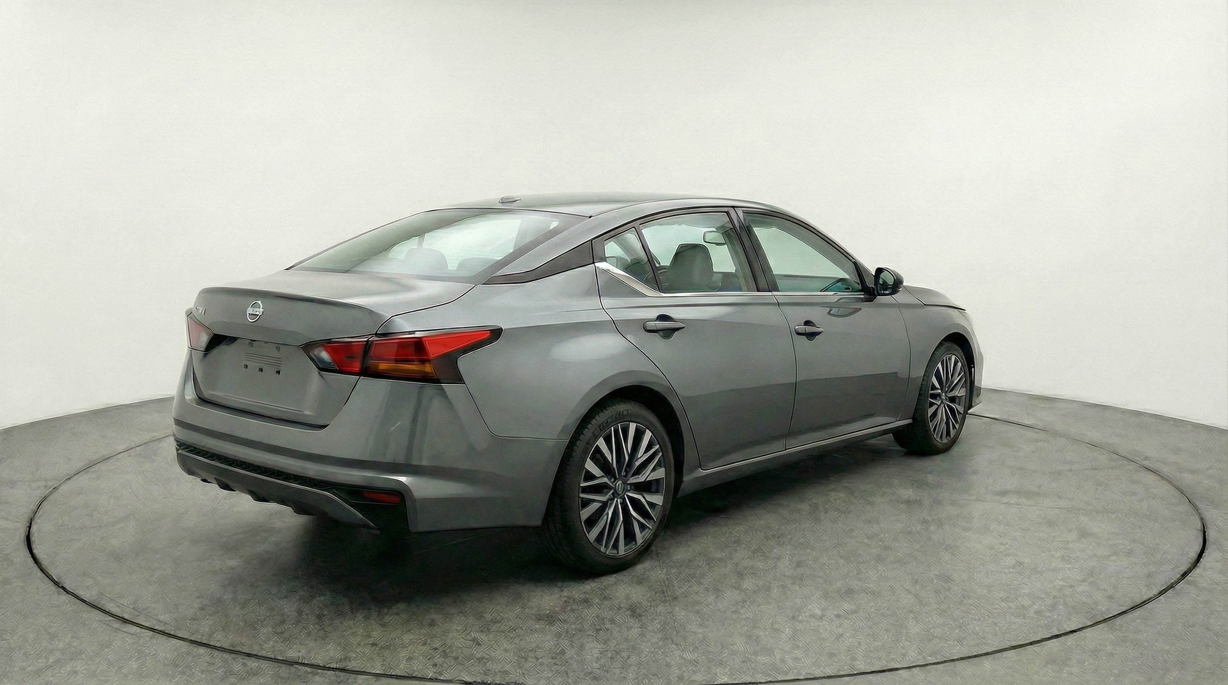 Thumbnail: 2025 Nissan Altima - 9