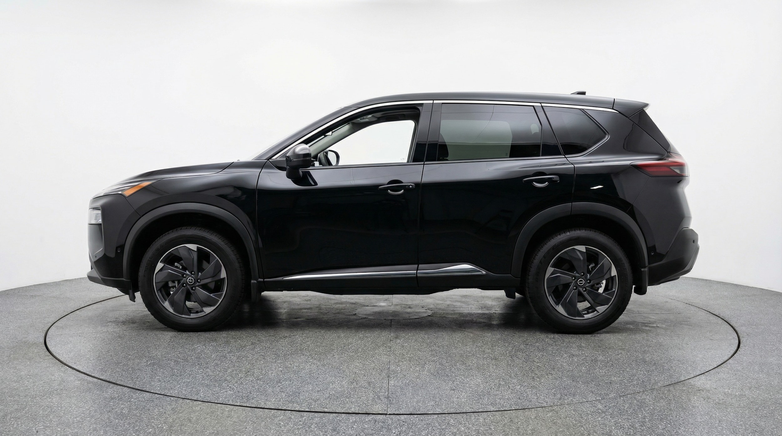 Thumbnail: 2025 Nissan Rogue - 4