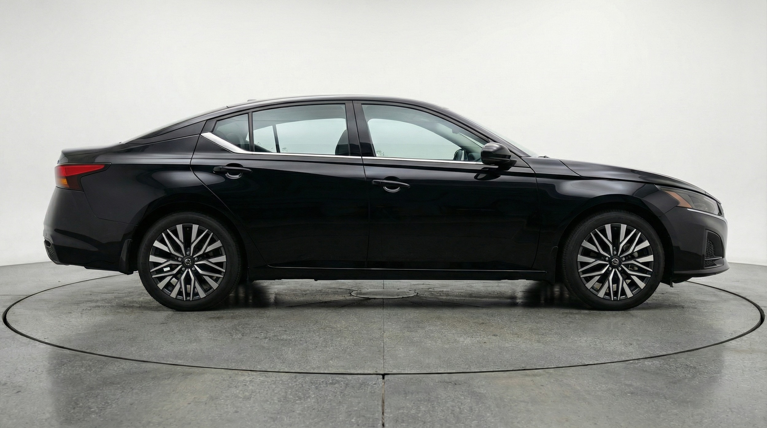 Thumbnail: 2025 Nissan Altima - 8