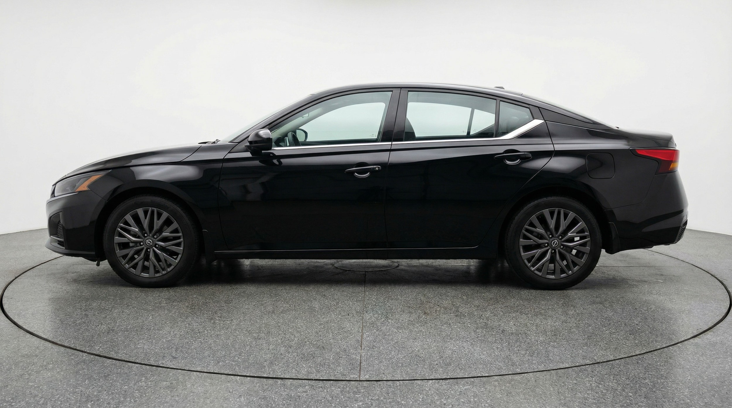 Thumbnail: 2025 Nissan Altima - 4