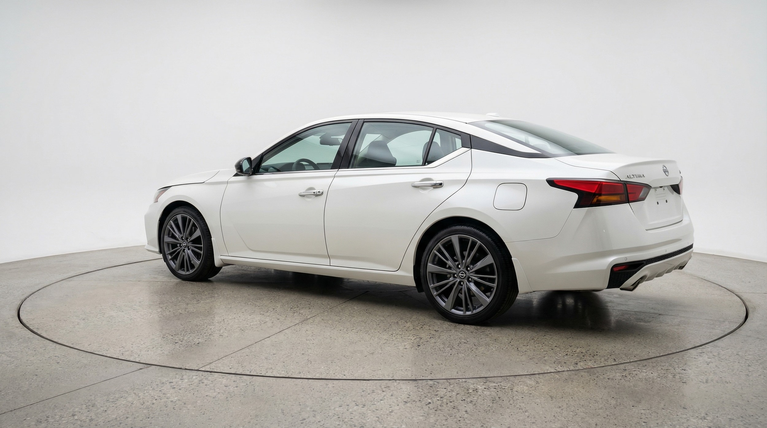 Thumbnail: 2025 Nissan Altima - 5